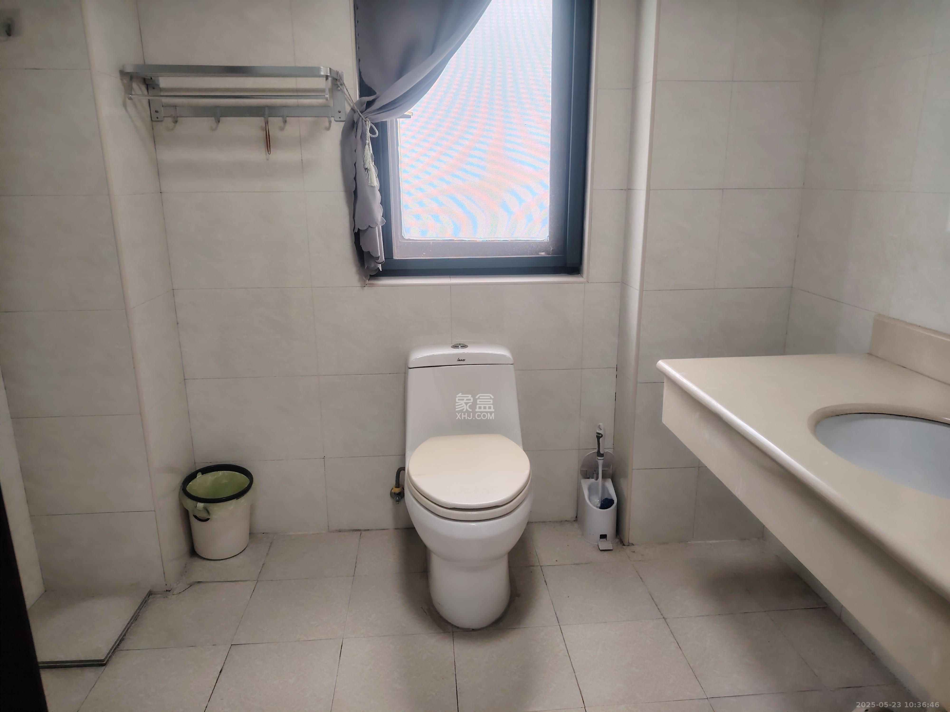 湖南宾馆 3室2厅2卫 4300.0元/月 湖南宾馆 3室2厅2卫 4300.0元/月室内图