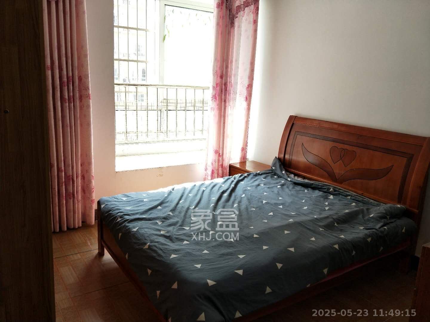 圣力华苑 2室2厅1卫 1300.0元/月 圣力华苑 2室2厅1卫 1300.0元/月室内图