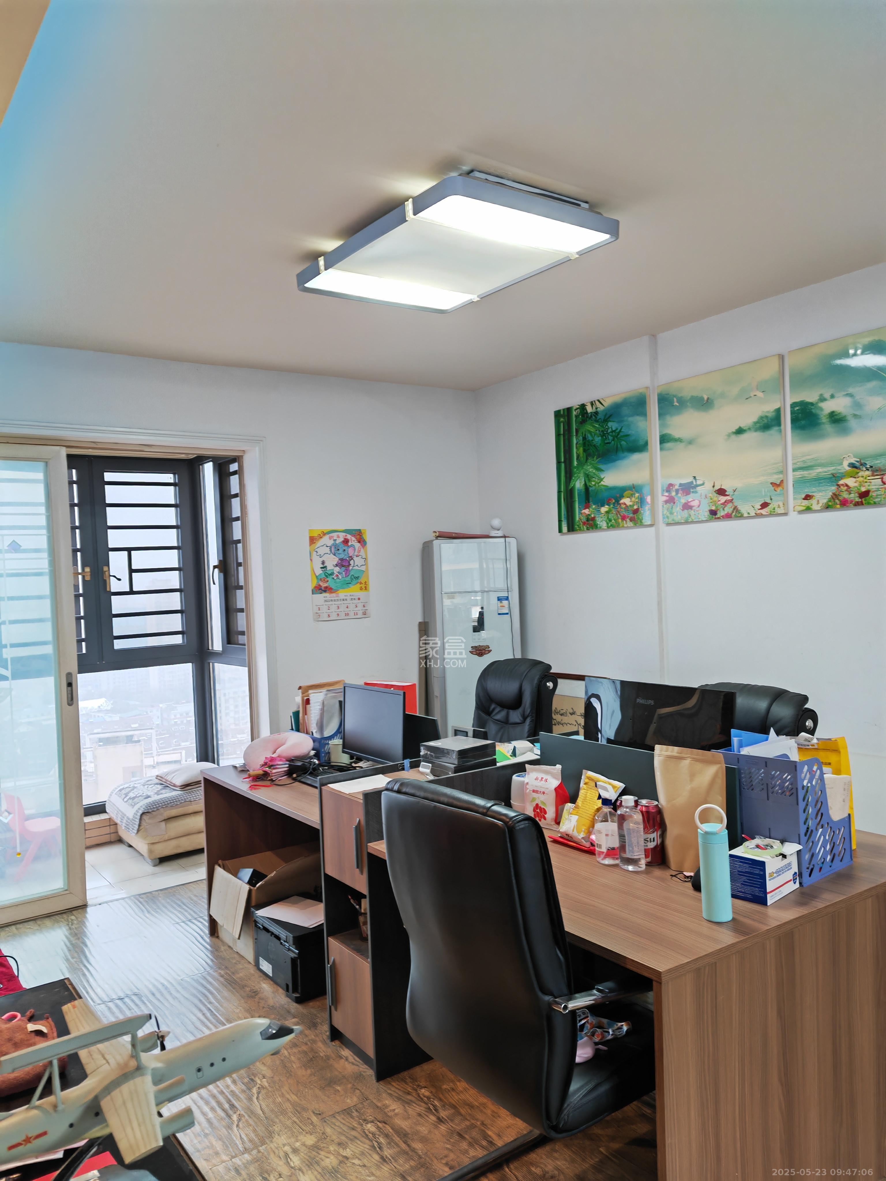 新城新世界一二三期  3室2厅1卫    3800.0元/月 新城新世界一二三期  3室2厅1卫    3800.0元/月