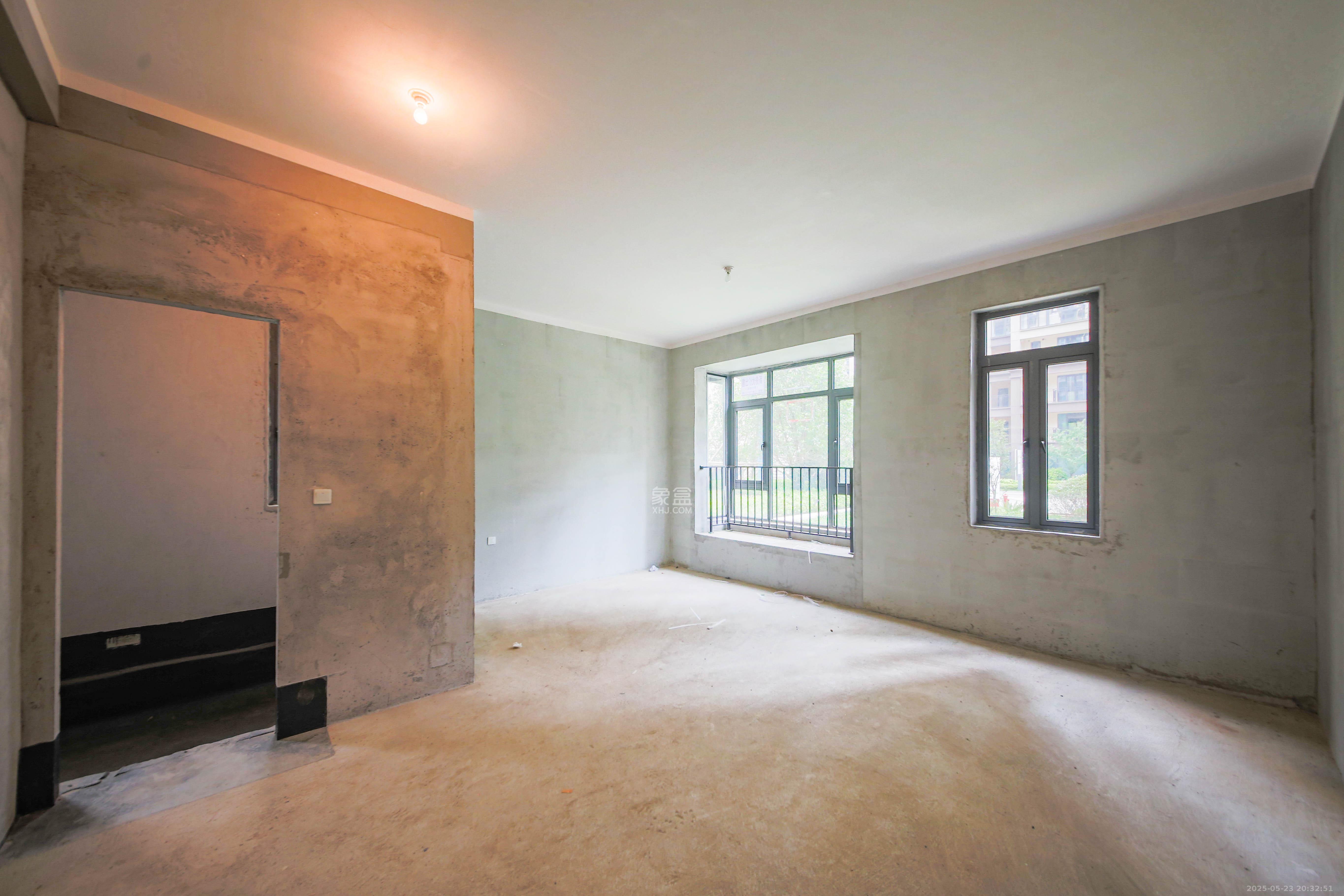 中建钰和城  3室2厅0卫   255.00万卧室