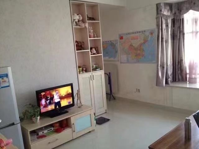 鸿禾温泉大厦 1室1厅1卫 68.0万 鸿禾温泉大厦 1室1厅1卫 68.0万客厅