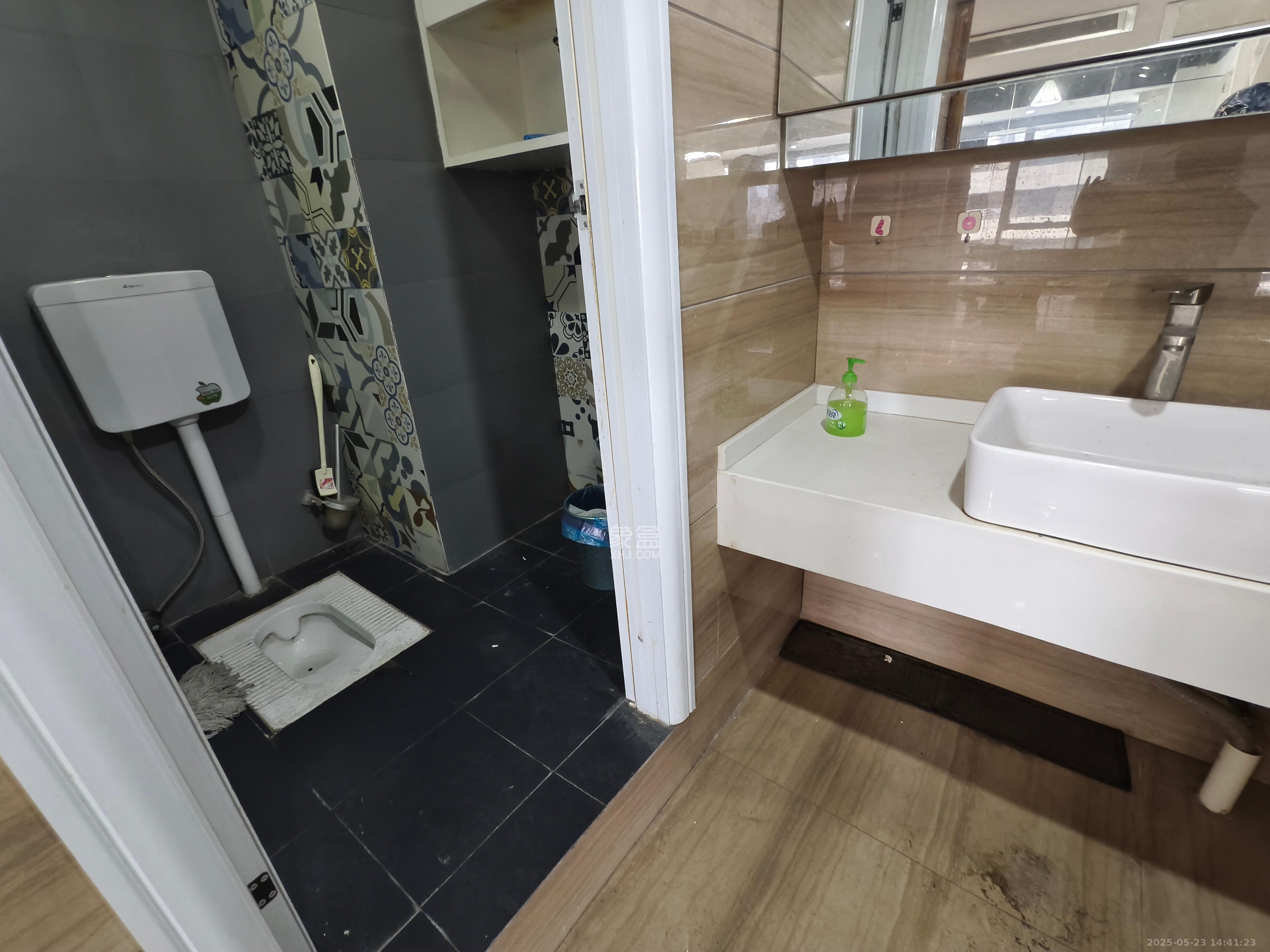 东怡外国(南湖一号) 1室1厅1卫 3800.0元/月 东怡外国(南湖一号) 1室1厅1卫 3800.0元/月室内图