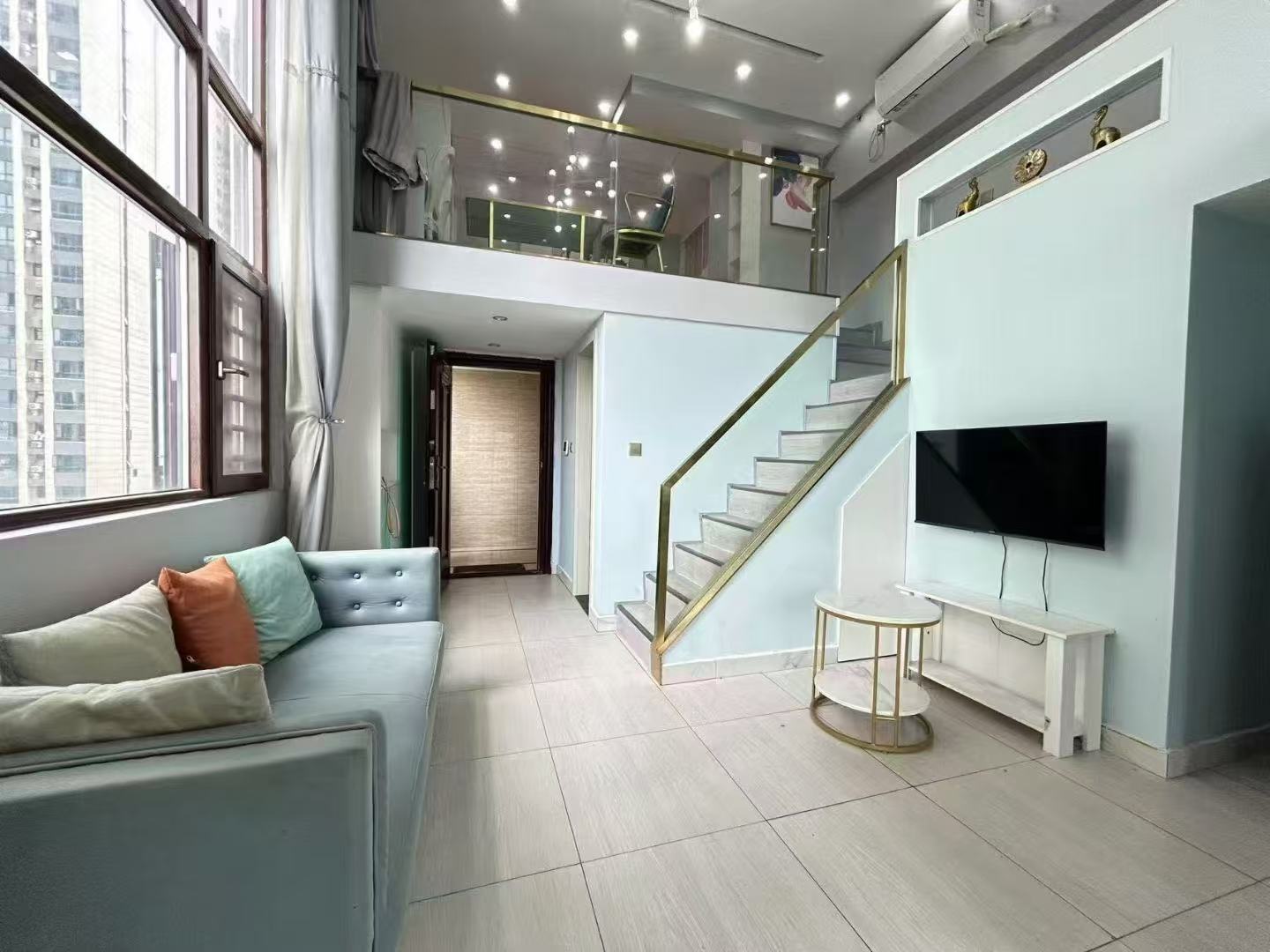 青春里  2室1厅1卫    53.8万 青春里  2室1厅1卫    53.8万客厅