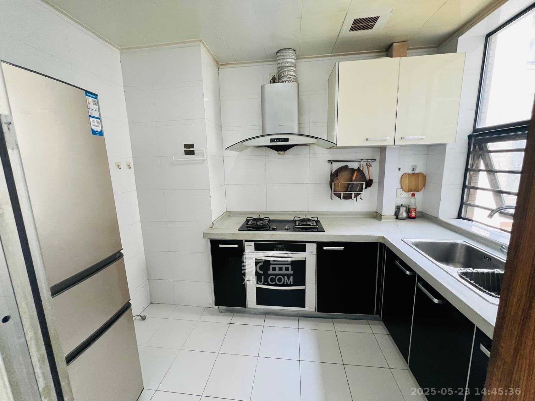 尚东紫郡  3室2厅1卫    2650.0元/月 尚东紫郡  3室2厅1卫    2650.0元/月室内图