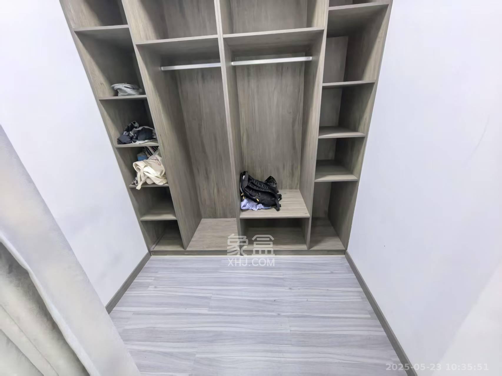 达美溪湖湾  4室2厅2卫    6000.0元/月 达美溪湖湾  4室2厅2卫    6000.0元/月室内图