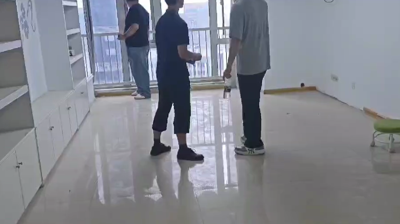 金轮时代广场 2室1厅1卫 30.0万 金轮时代广场 2室1厅1卫 30.0万室内图