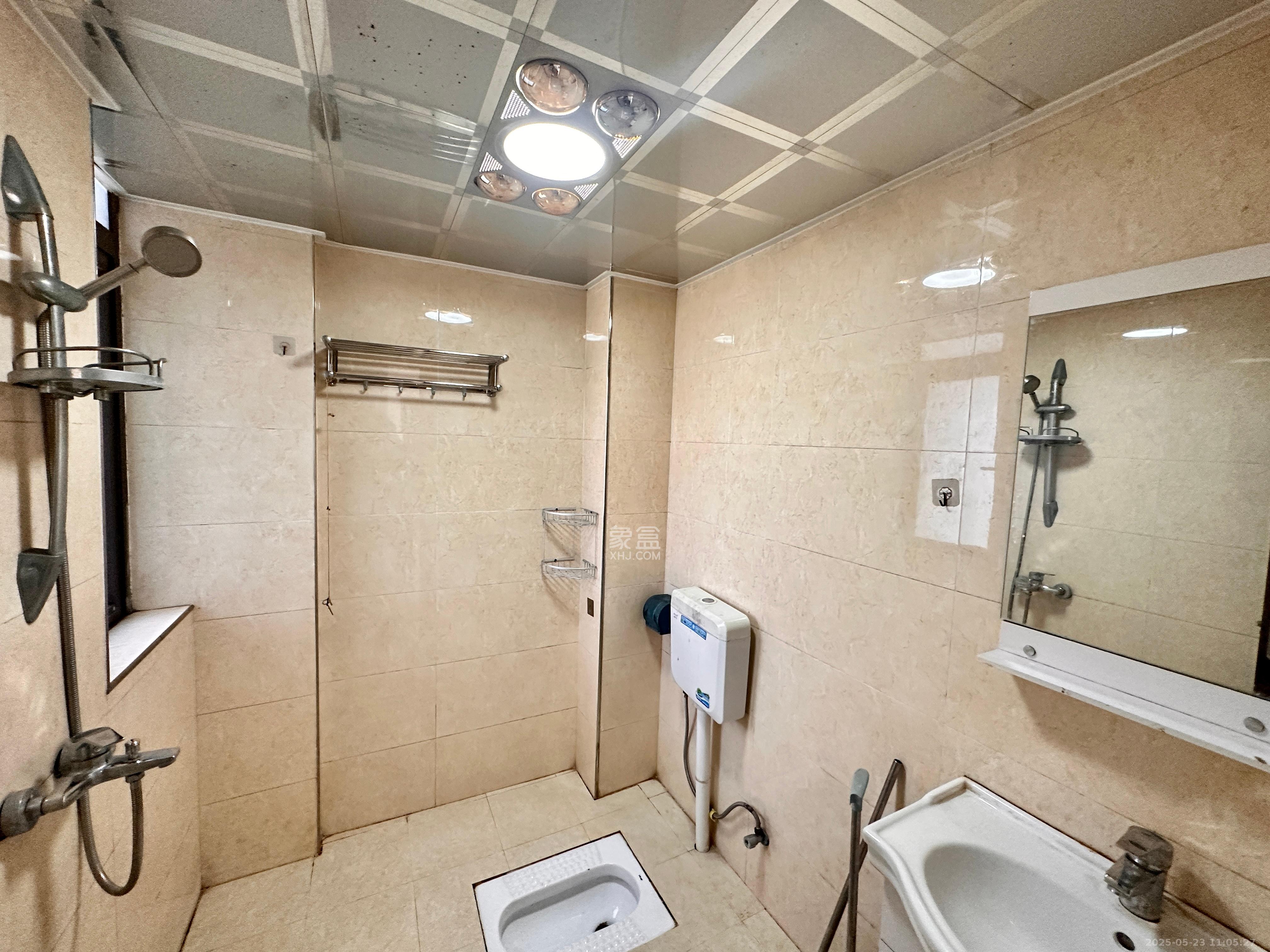 保利麓谷林语E区  3室2厅1卫   2250.00元/月室内图