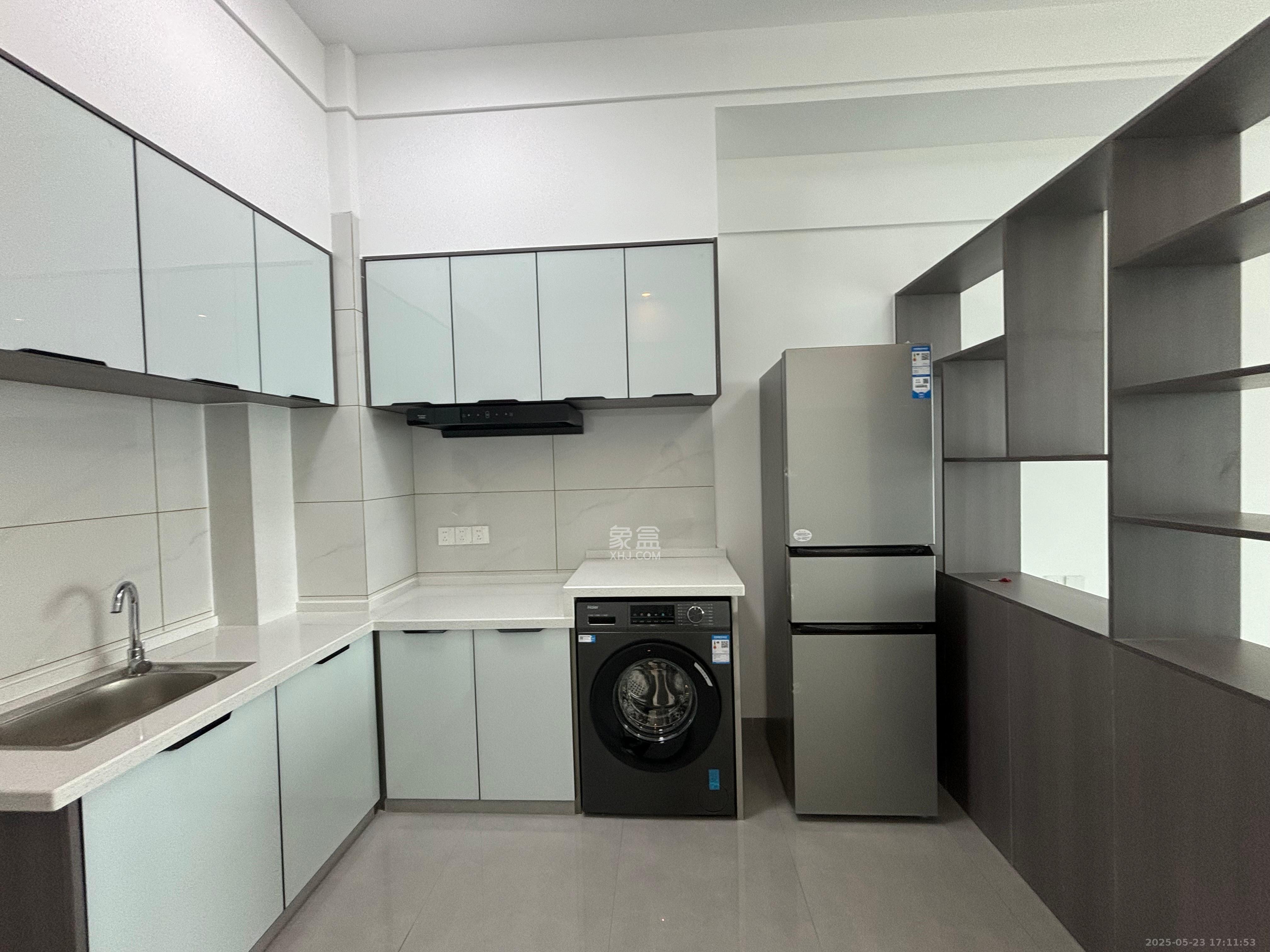 恒大誉府(融誉商业中心)  1室1厅1卫    1700.0元/月 恒大誉府(融誉商业中心)  1室1厅1卫    1700.0元/月室内图