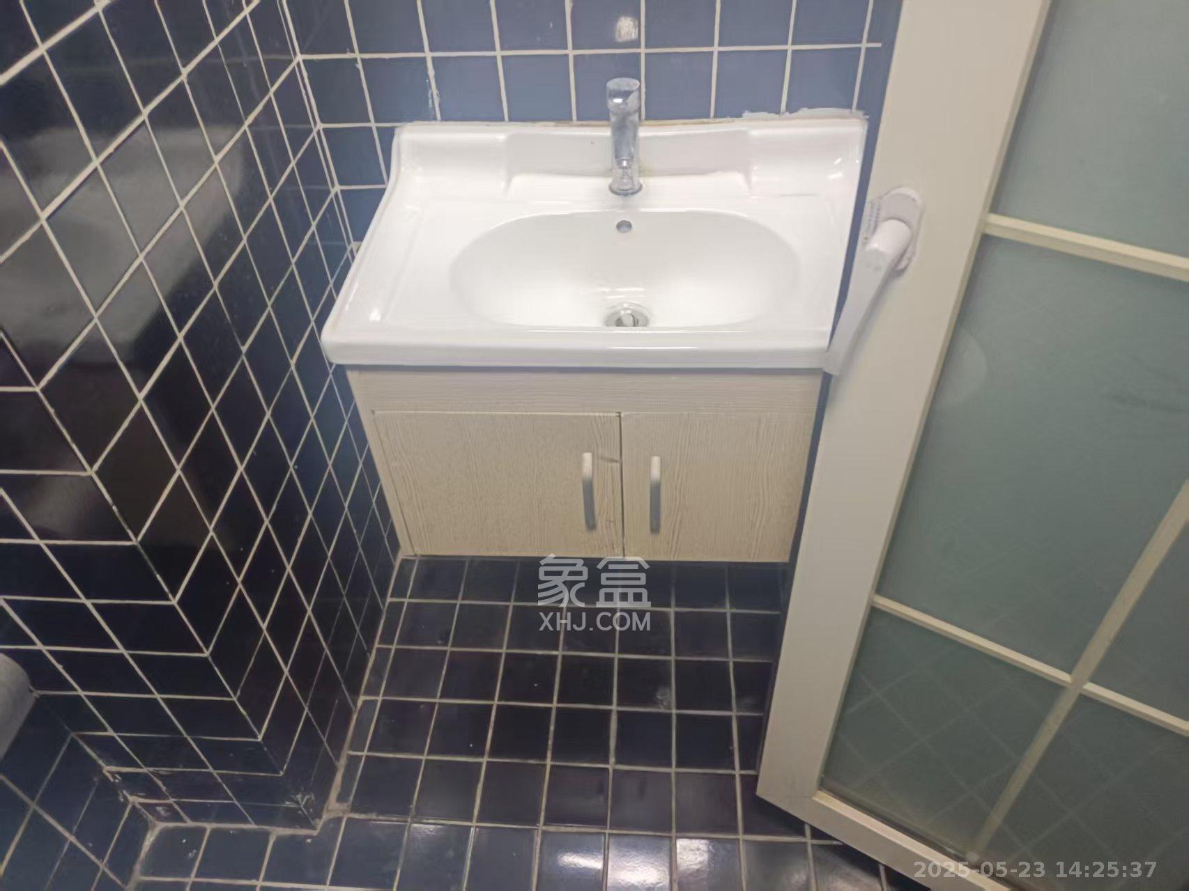 天心华庭 1室1厅1卫 2250.0元/月 天心华庭 1室1厅1卫 2250.0元/月室内图