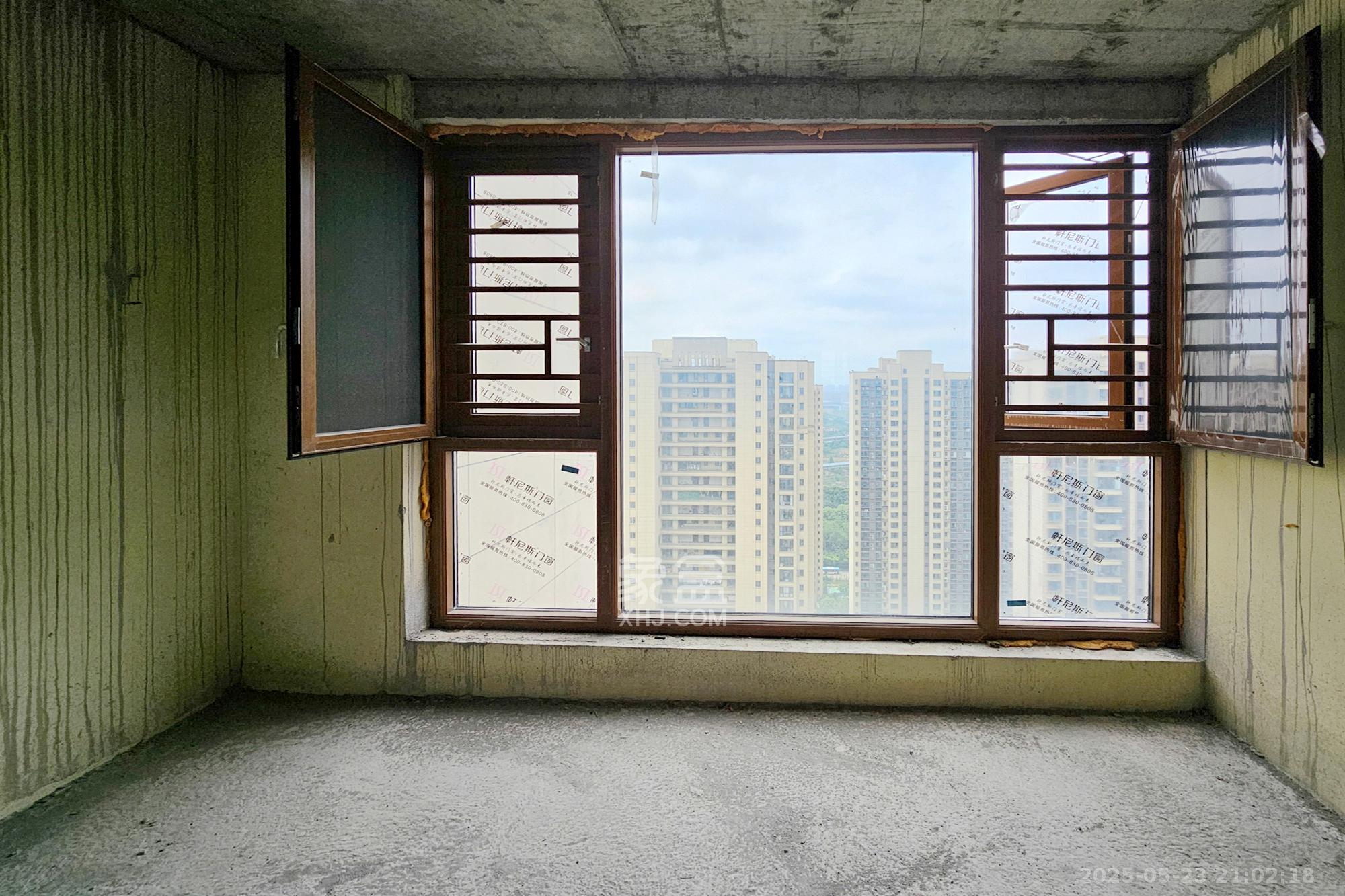 阳光城尚东湾蓝莓苑 4室2厅2卫 140.0万 阳光城尚东湾蓝莓苑 4室2厅2卫 140.0万阳台