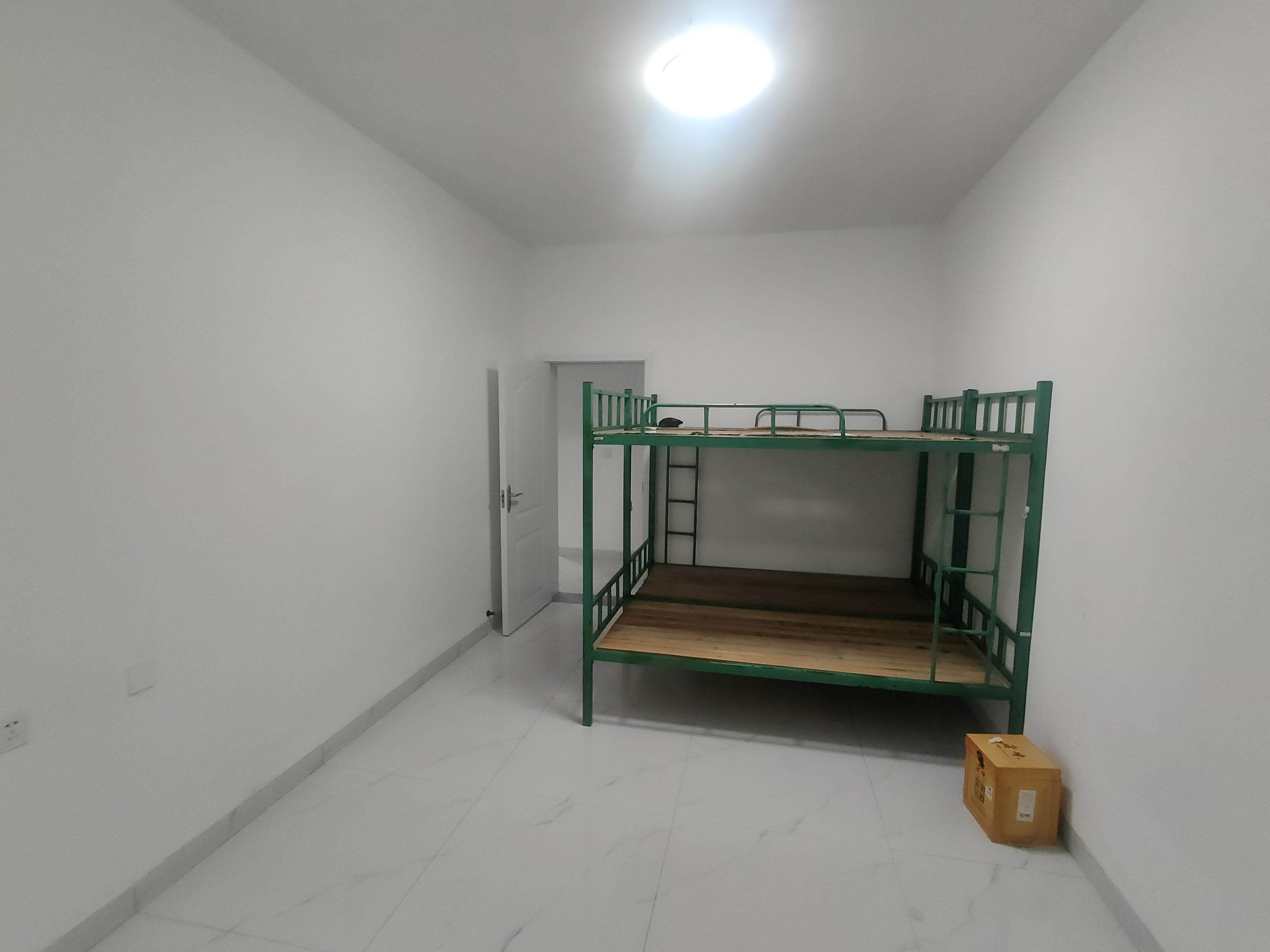 互助小区  1室0厅0卫   1500.00元/月室内图