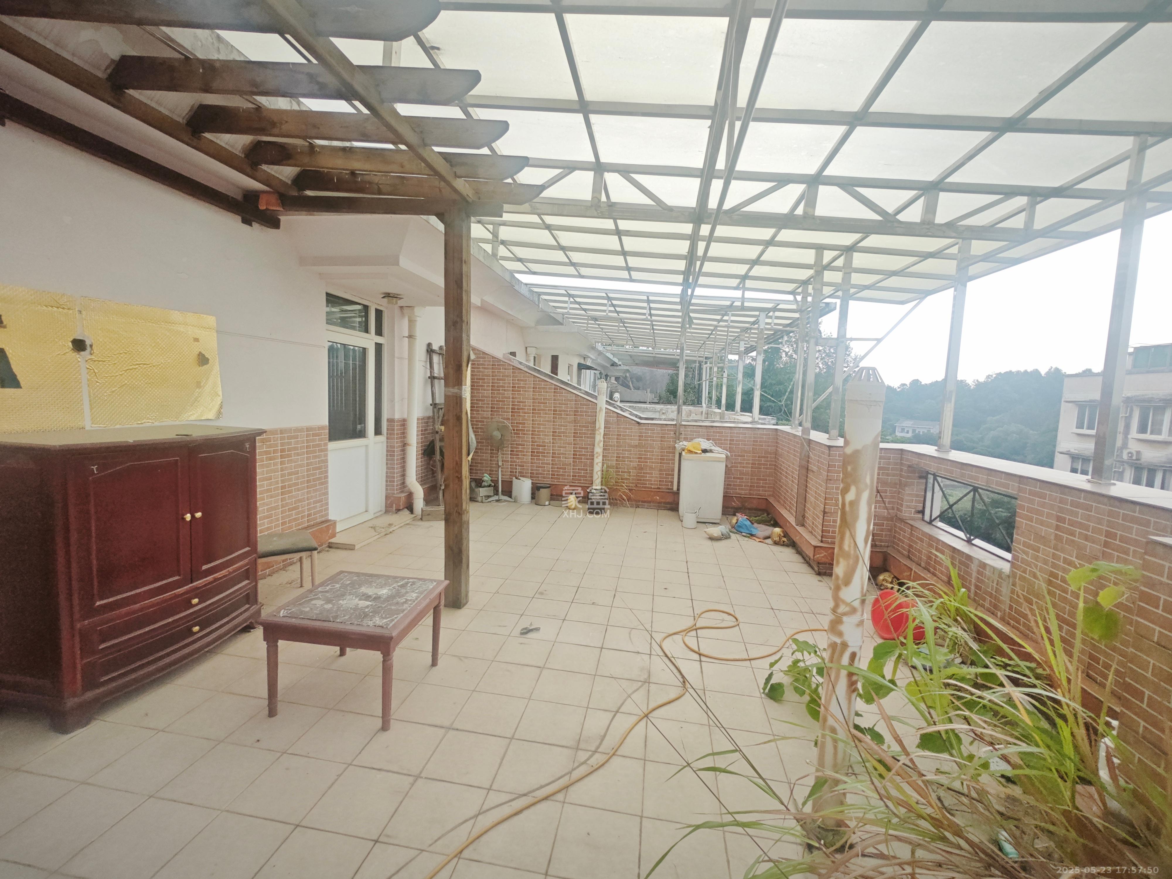 同升湖山庄 4室2厅3卫 2500.0元/月 同升湖山庄 4室2厅3卫 2500.0元/月室内图