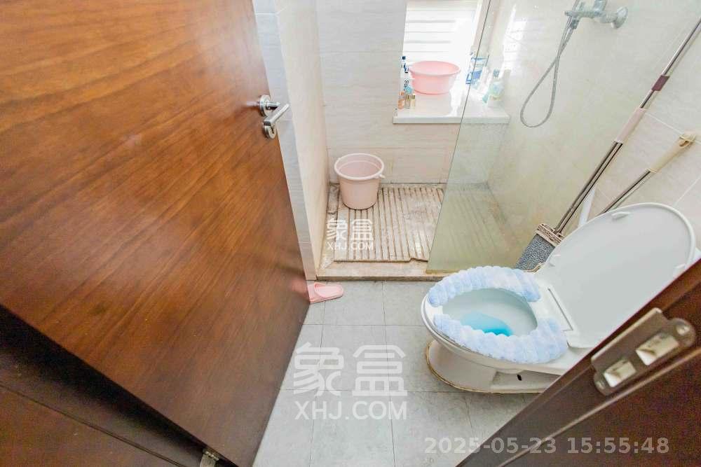 荣泰广场  3室2厅1卫   2500.00元/月室内图