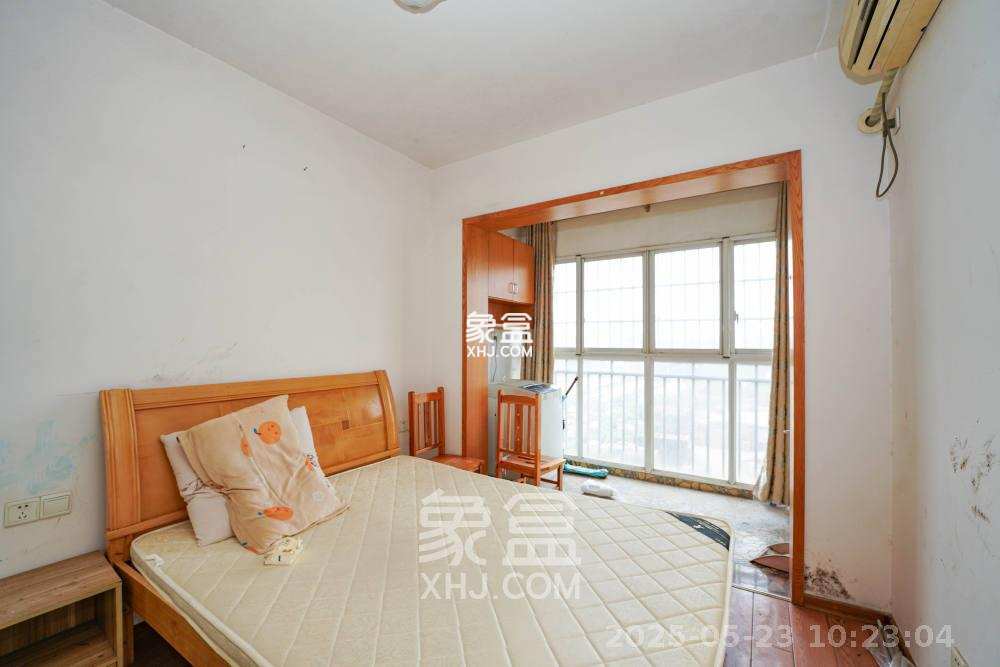 南郡雅园 3室2厅2卫 1500.0元/月 南郡雅园 3室2厅2卫 1500.0元/月室内图