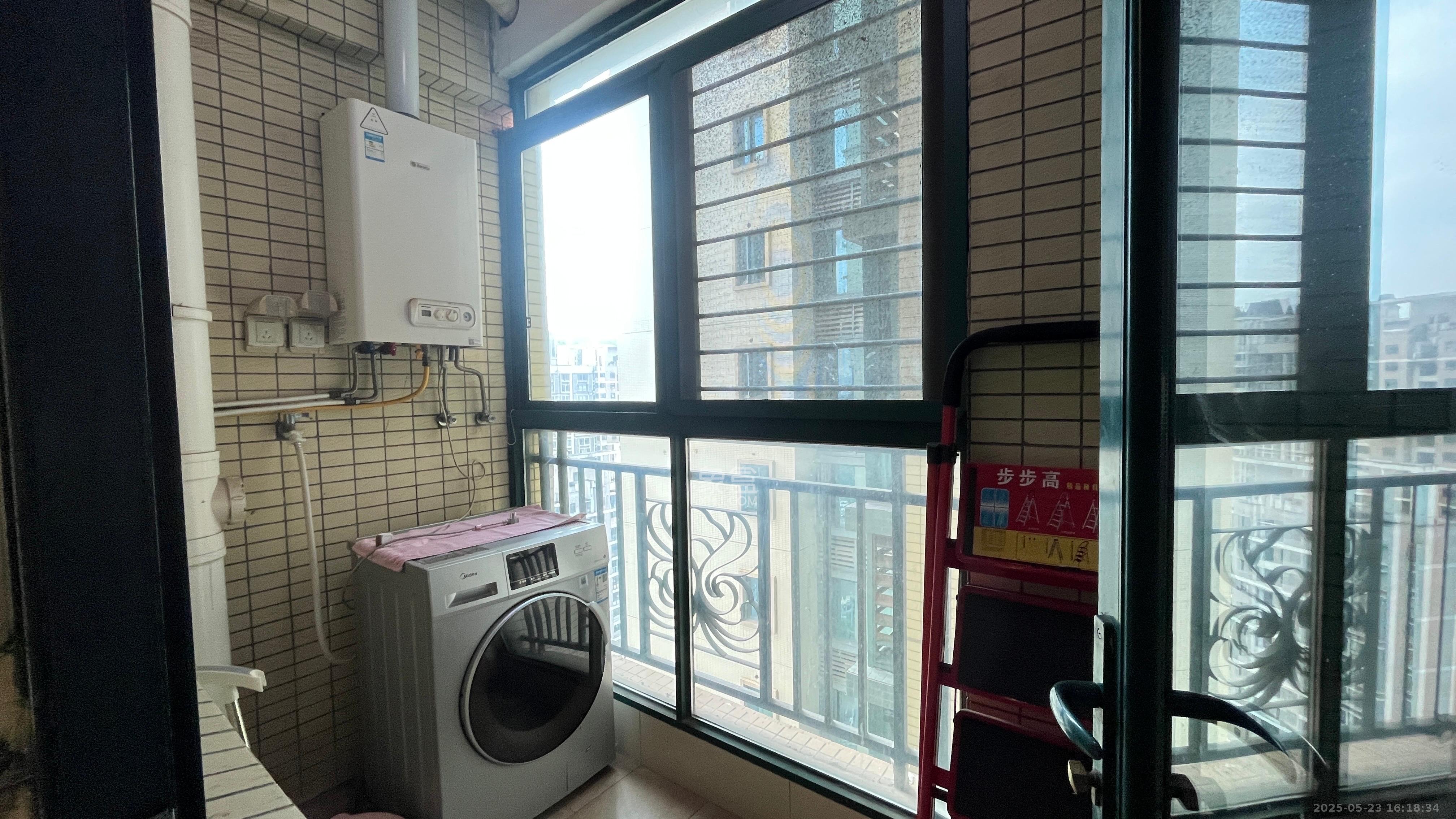 恒大雅苑  3室2厅1卫   2800.00元/月室内图