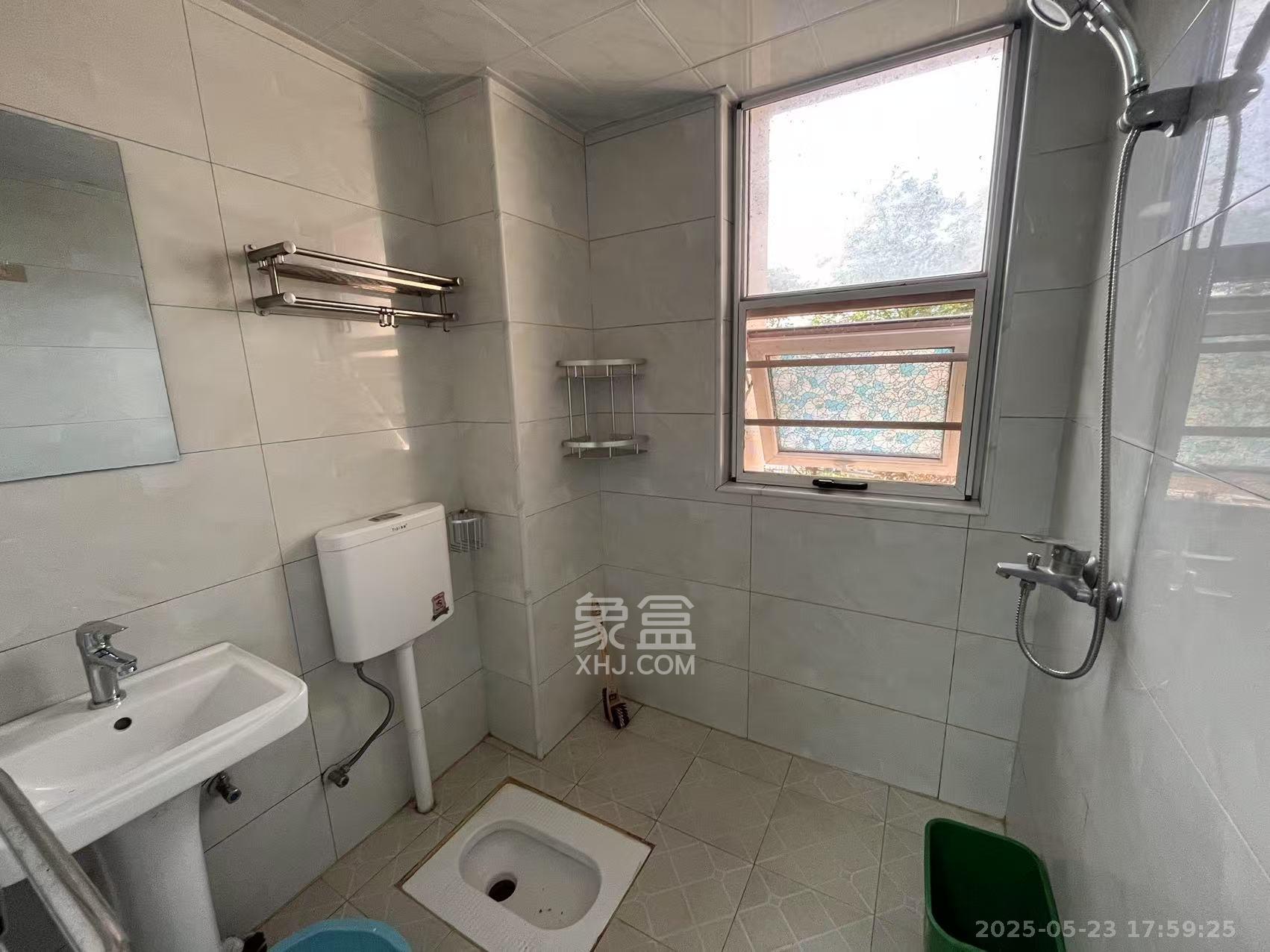 和康园小区 1室1厅1卫 1050.0元/月 和康园小区 1室1厅1卫 1050.0元/月室内图