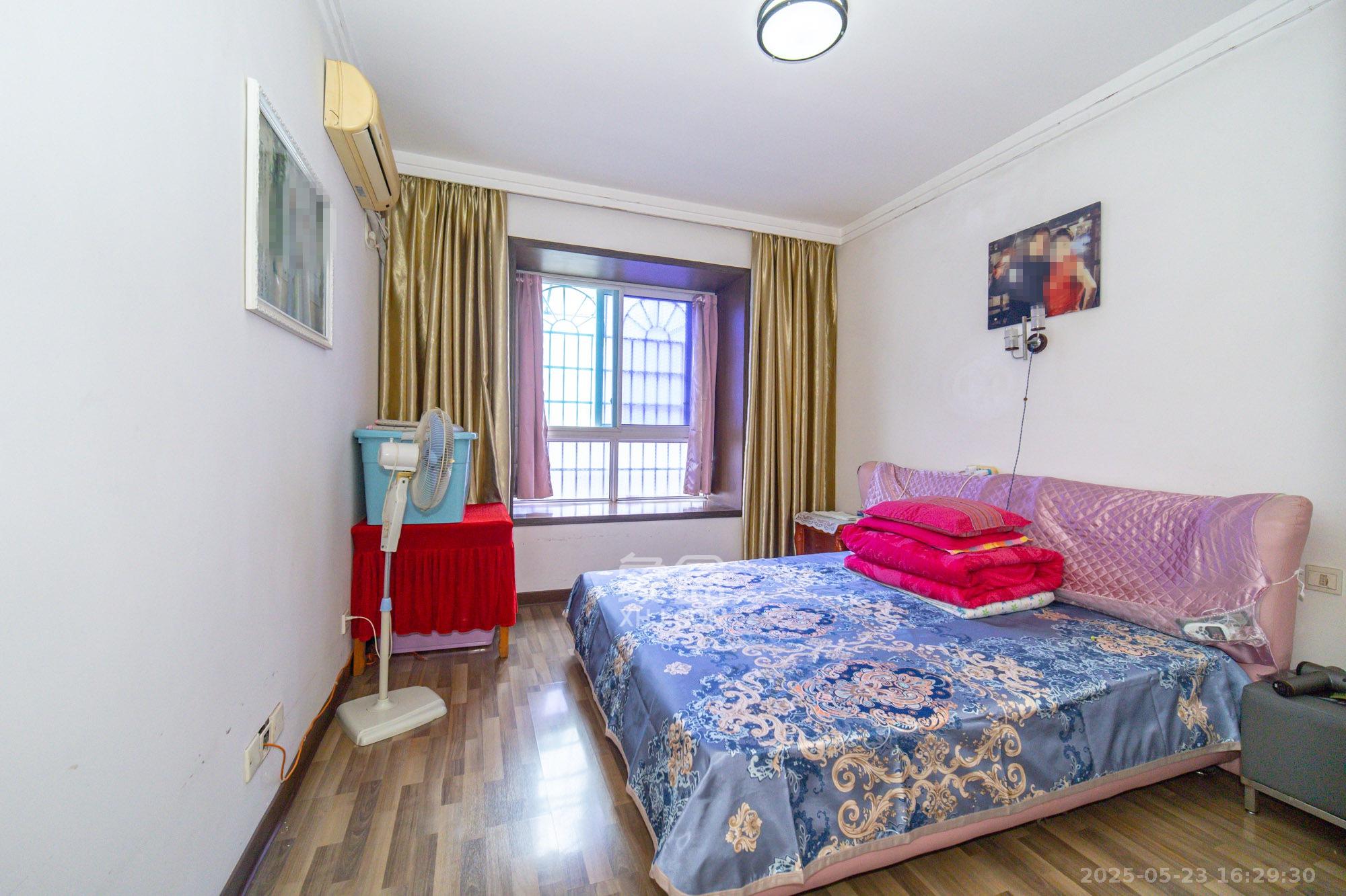 圆梦家园 3室2厅2卫 46.0万 圆梦家园 3室2厅2卫 46.0万卧室