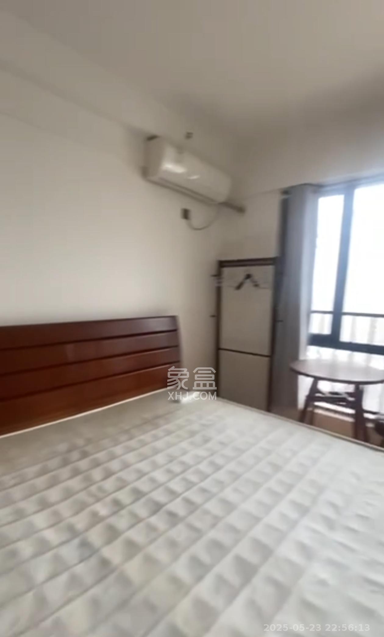 鑫远微中心  1室1厅1卫   1300.00元/月