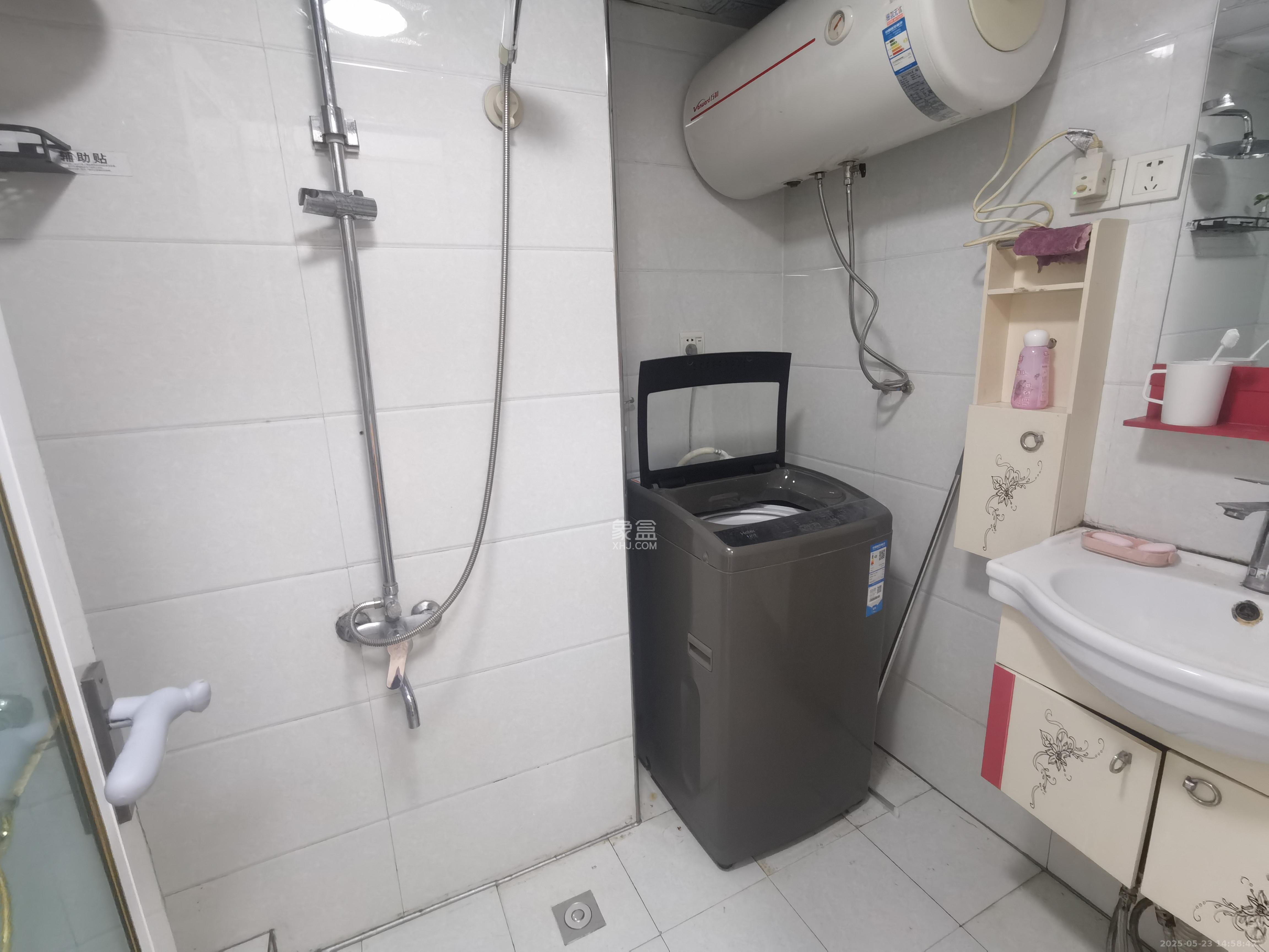 晶都公馆  1室1厅1卫   900.00元/月室内图