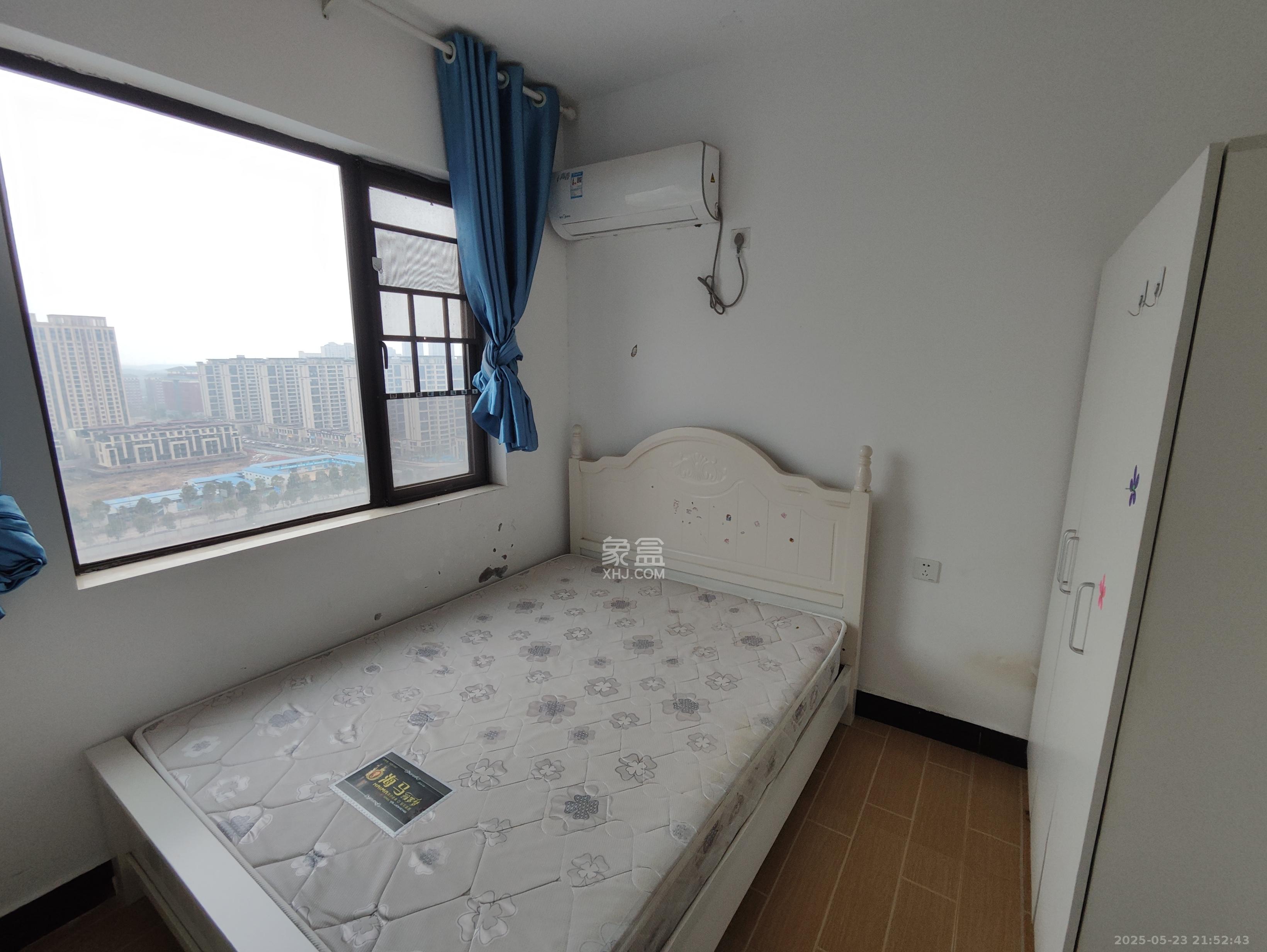 星湖湾二期高层  3室2厅1卫   2200.00元/月室内图