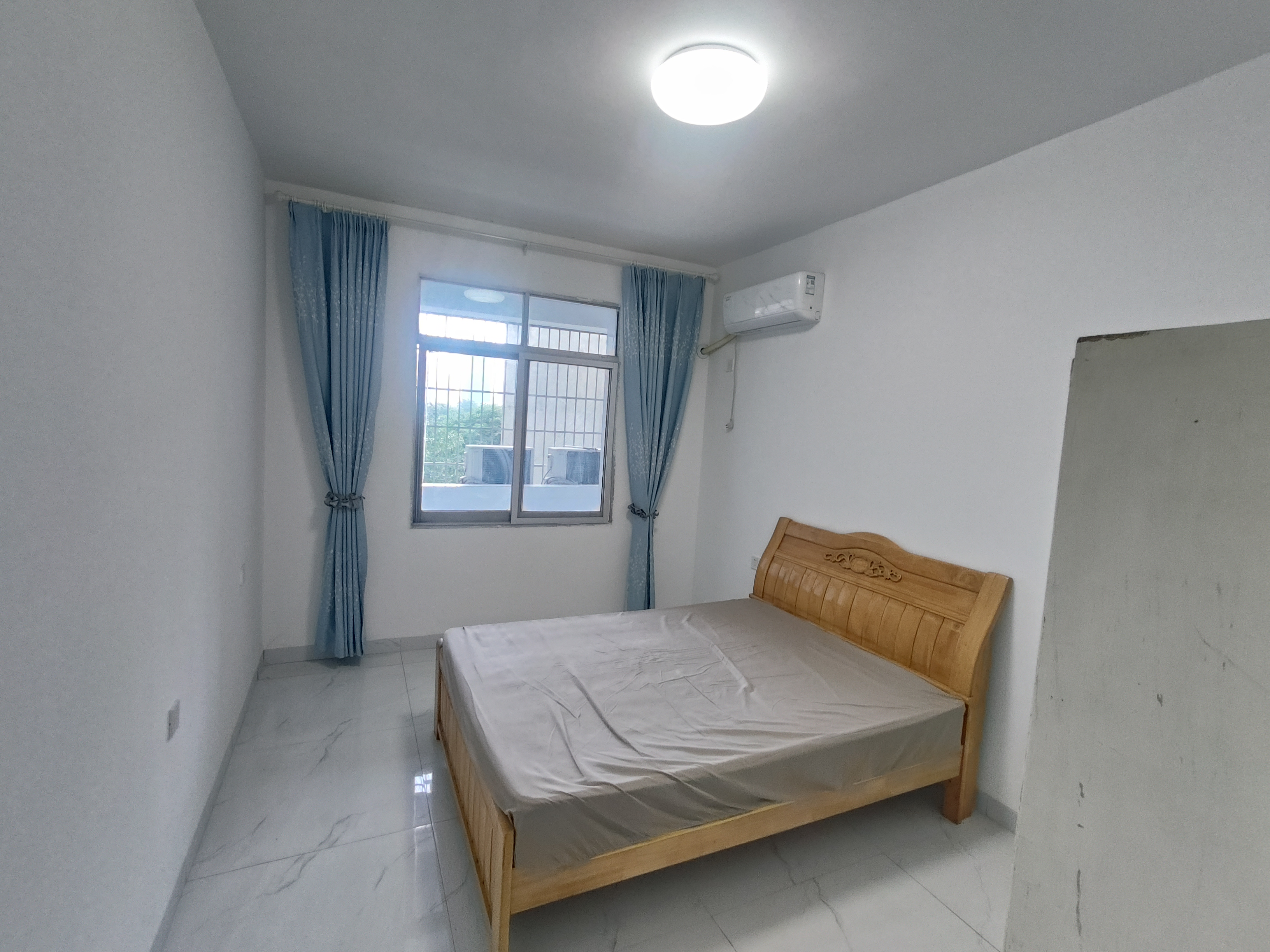 互助小区 3室2厅2卫 1500.0元/月 互助小区 3室2厅2卫 1500.0元/月室内图