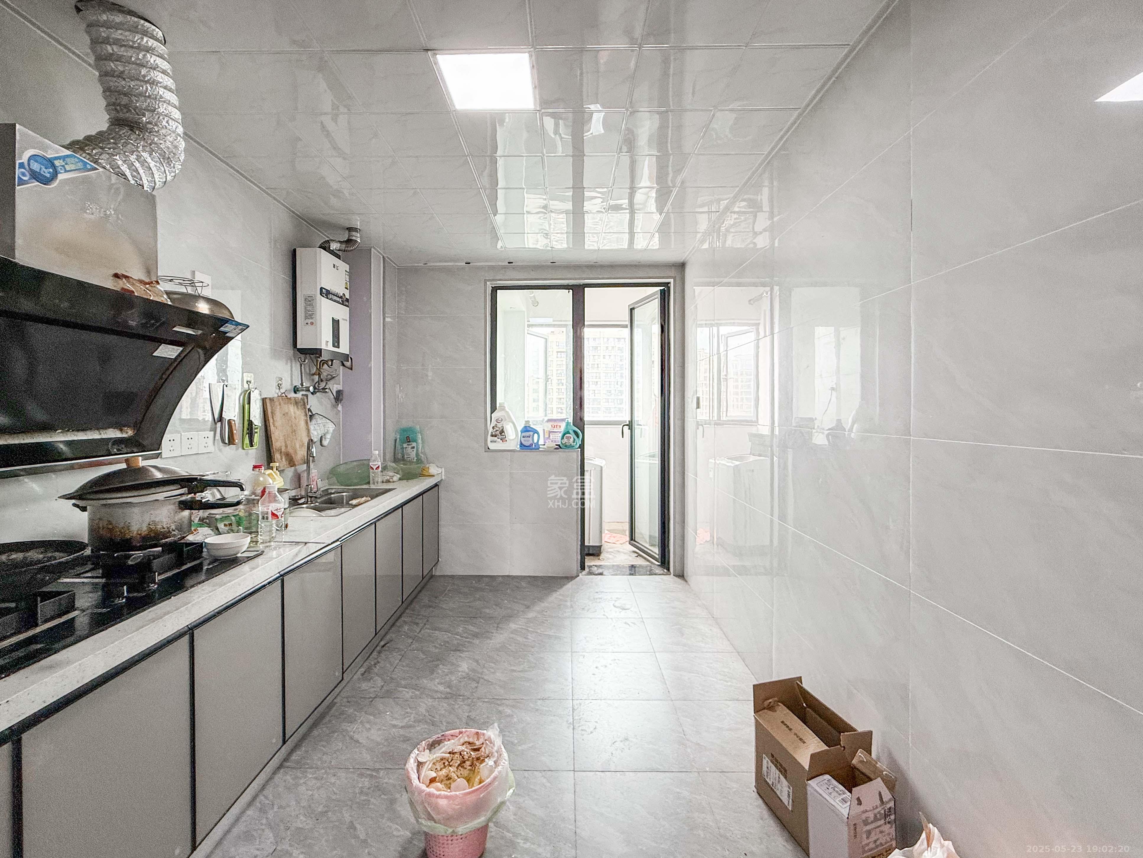 梦想枫林湾 4室2厅2卫 156.8万 梦想枫林湾 4室2厅2卫 156.8万厨房