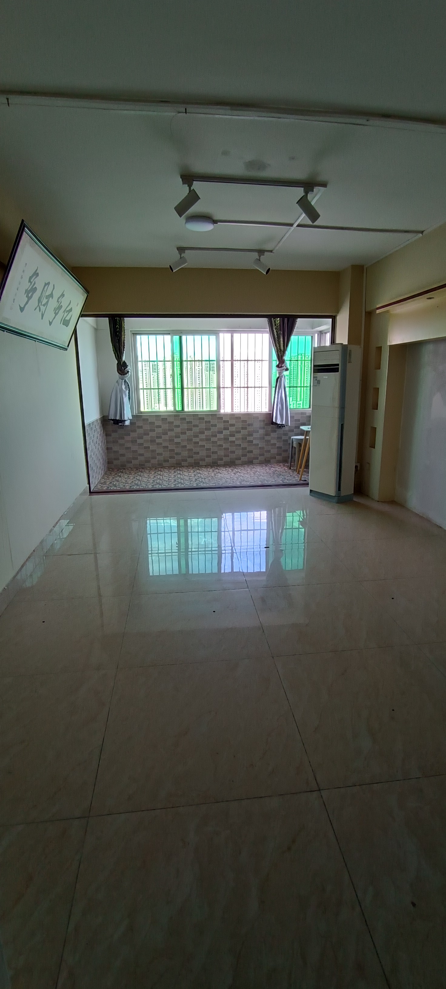 华典大厦  3室2厅2卫    3500.0元/月 华典大厦  3室2厅2卫    3500.0元/月室内图