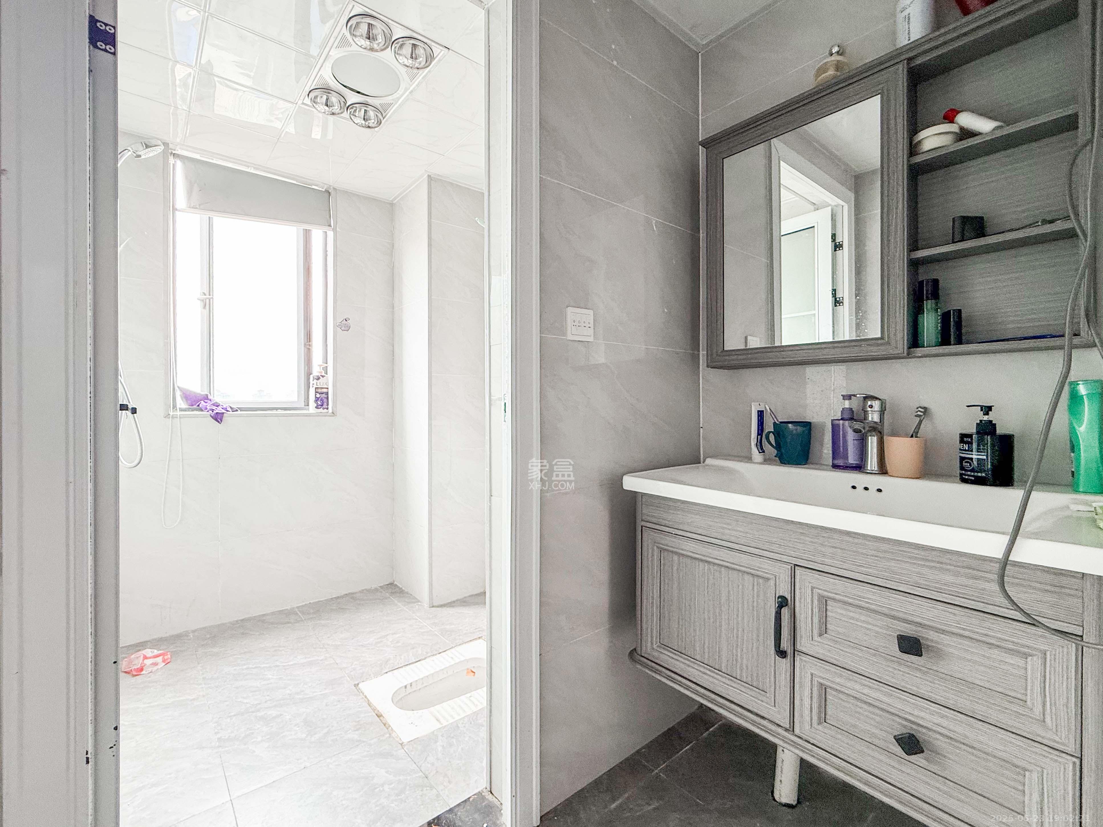 梦想枫林湾 4室2厅2卫 156.8万 梦想枫林湾 4室2厅2卫 156.8万卫生间