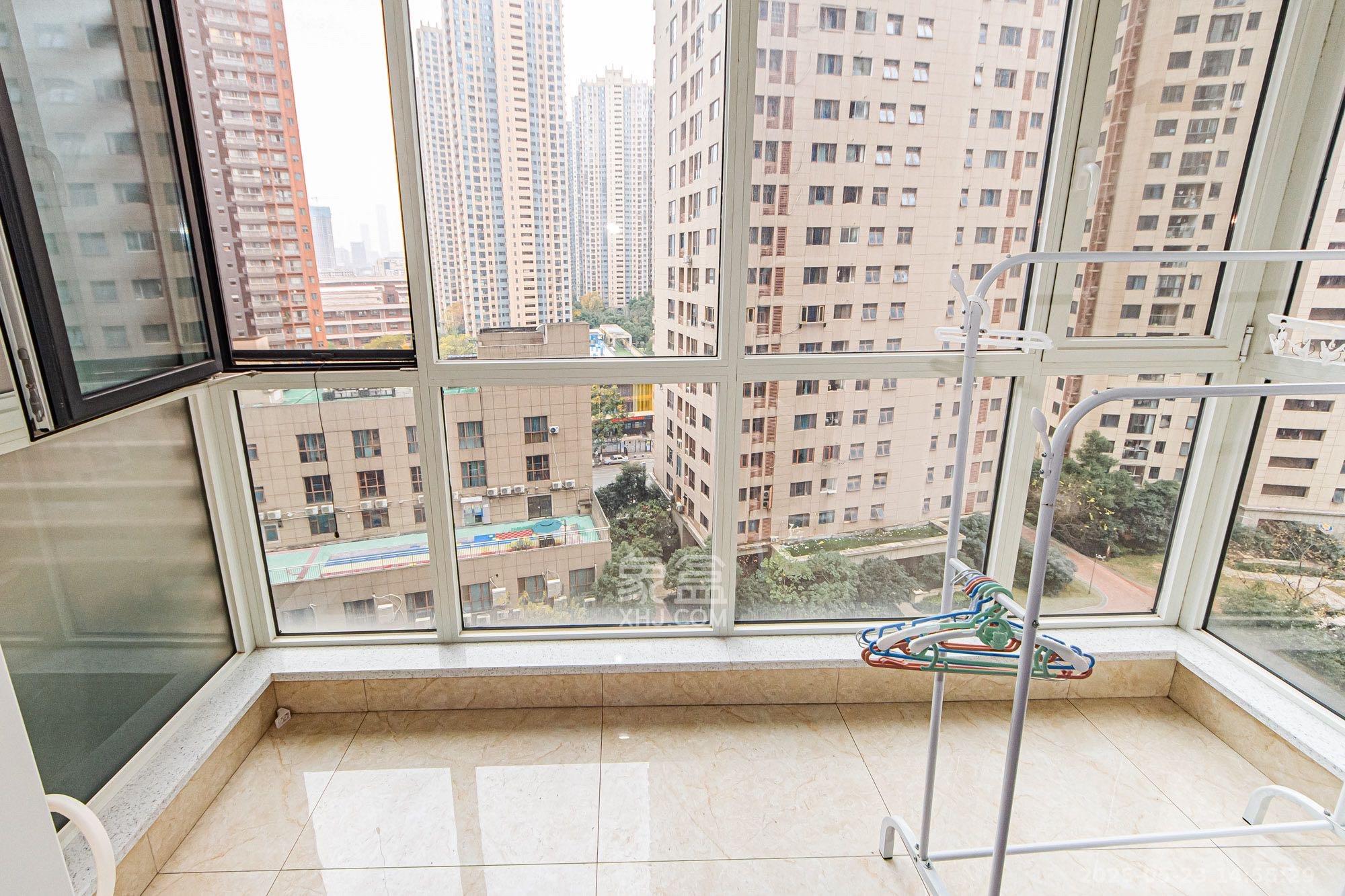 北辰三角洲E4区 3室2厅1卫 3880.0元/月 北辰三角洲E4区 3室2厅1卫 3880.0元/月室内图