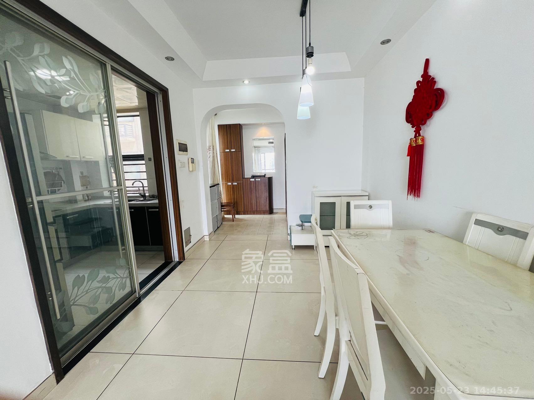 尚东紫郡  3室2厅1卫    2650.0元/月 尚东紫郡  3室2厅1卫    2650.0元/月室内图