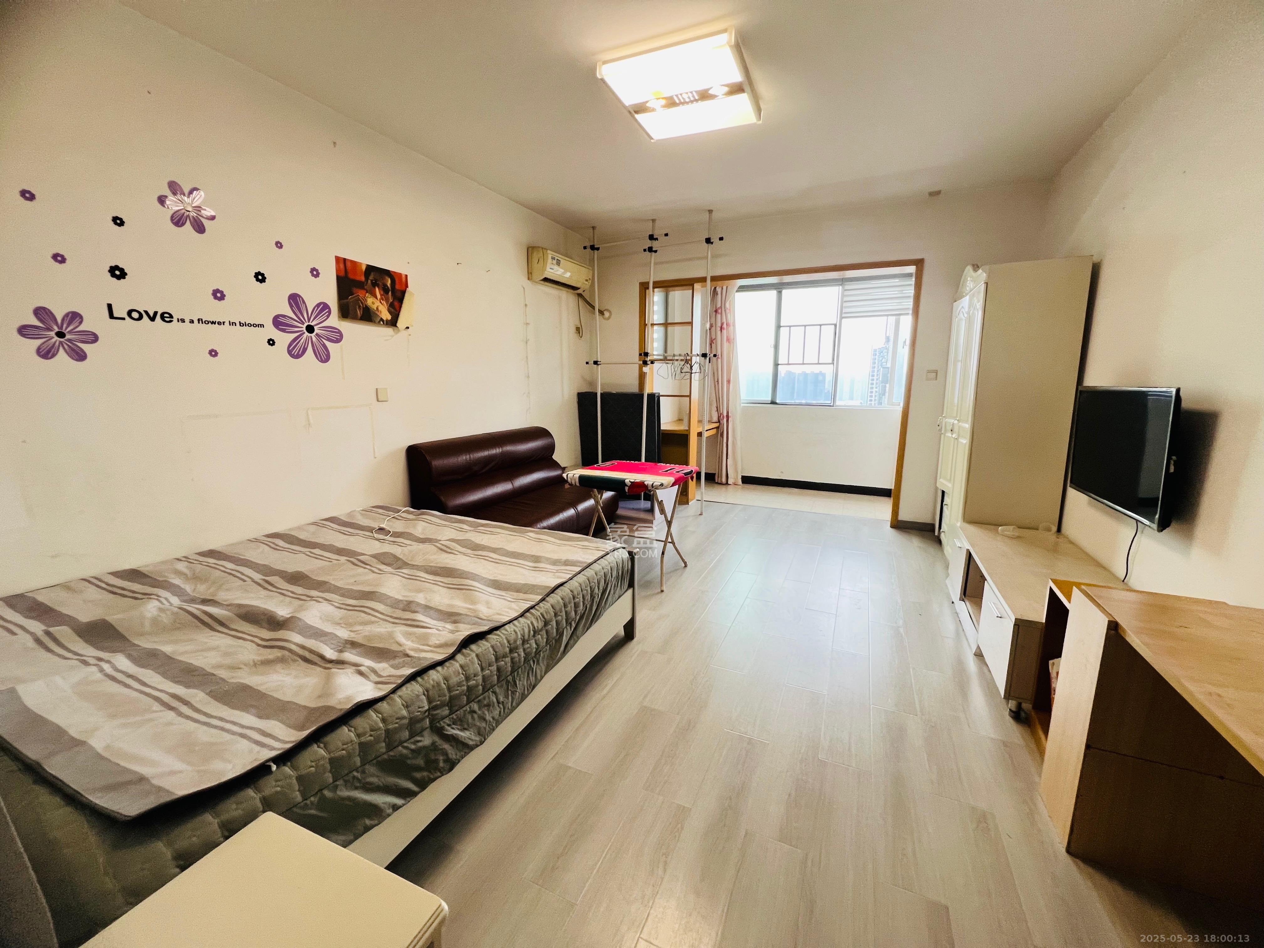 上河国际F座  1室0厅1卫   1350.00元/月室内图