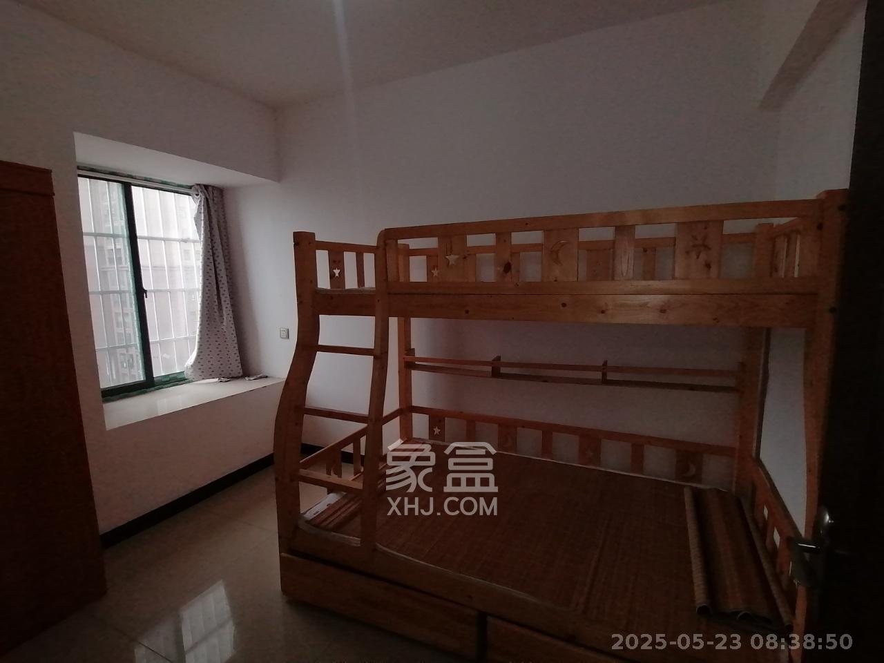 鑫天格林香山  3室2厅1卫    1300.0元/月室内图