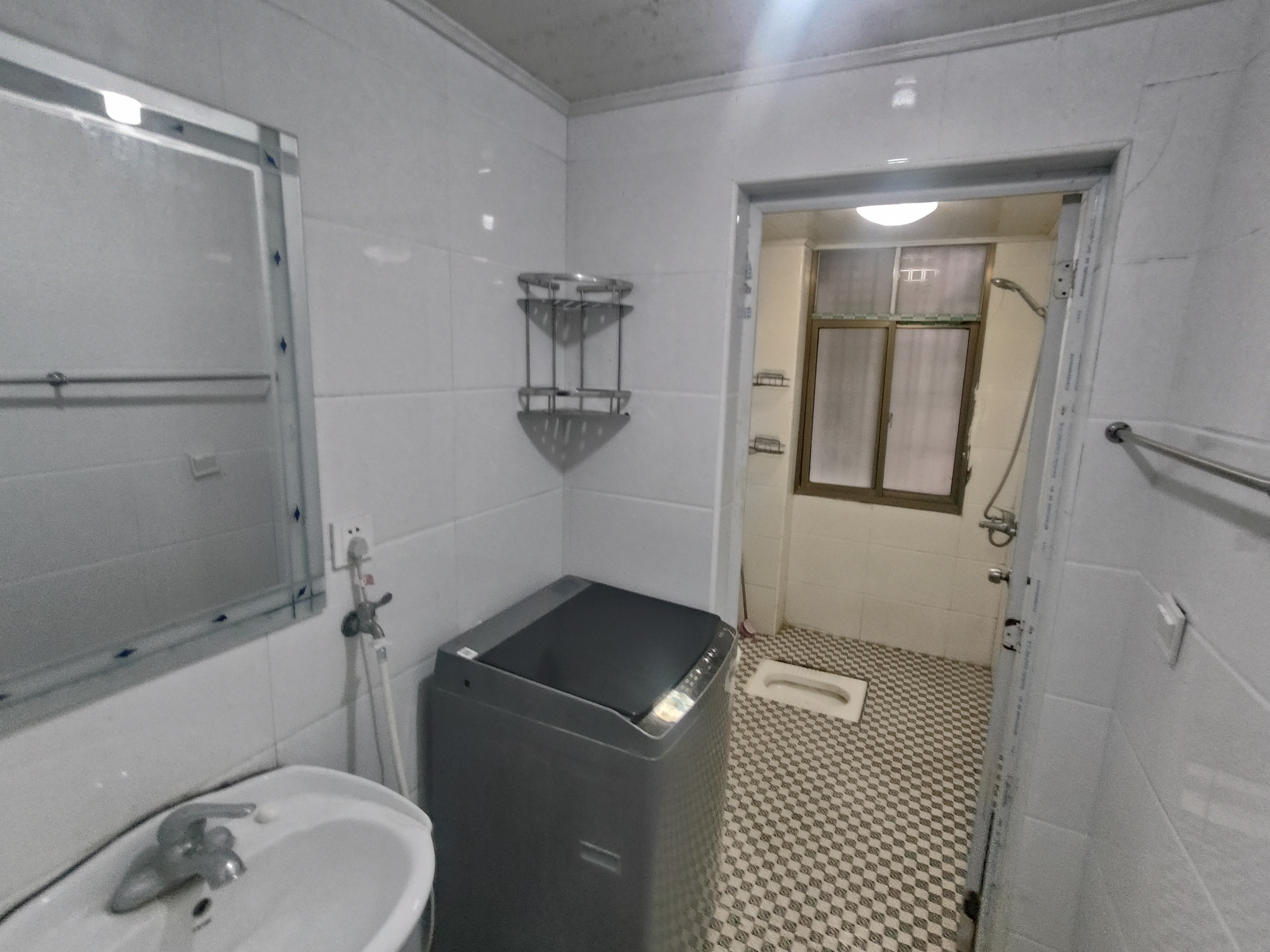 互助小区 3室2厅2卫 1500.0元/月 互助小区 3室2厅2卫 1500.0元/月室内图