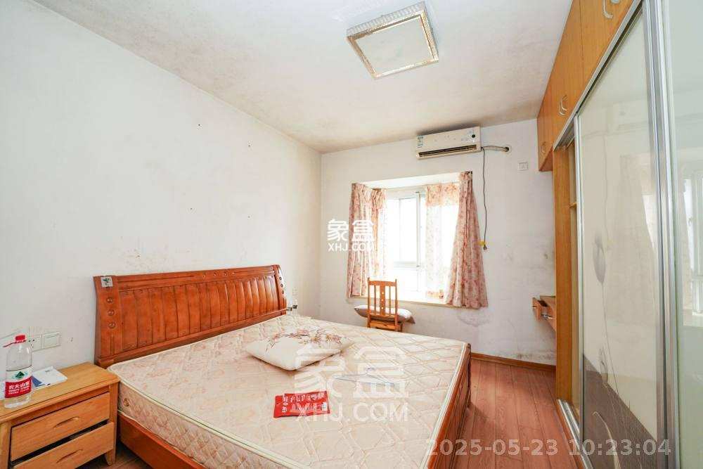 南郡雅园 3室2厅2卫 1500.0元/月 南郡雅园 3室2厅2卫 1500.0元/月室内图