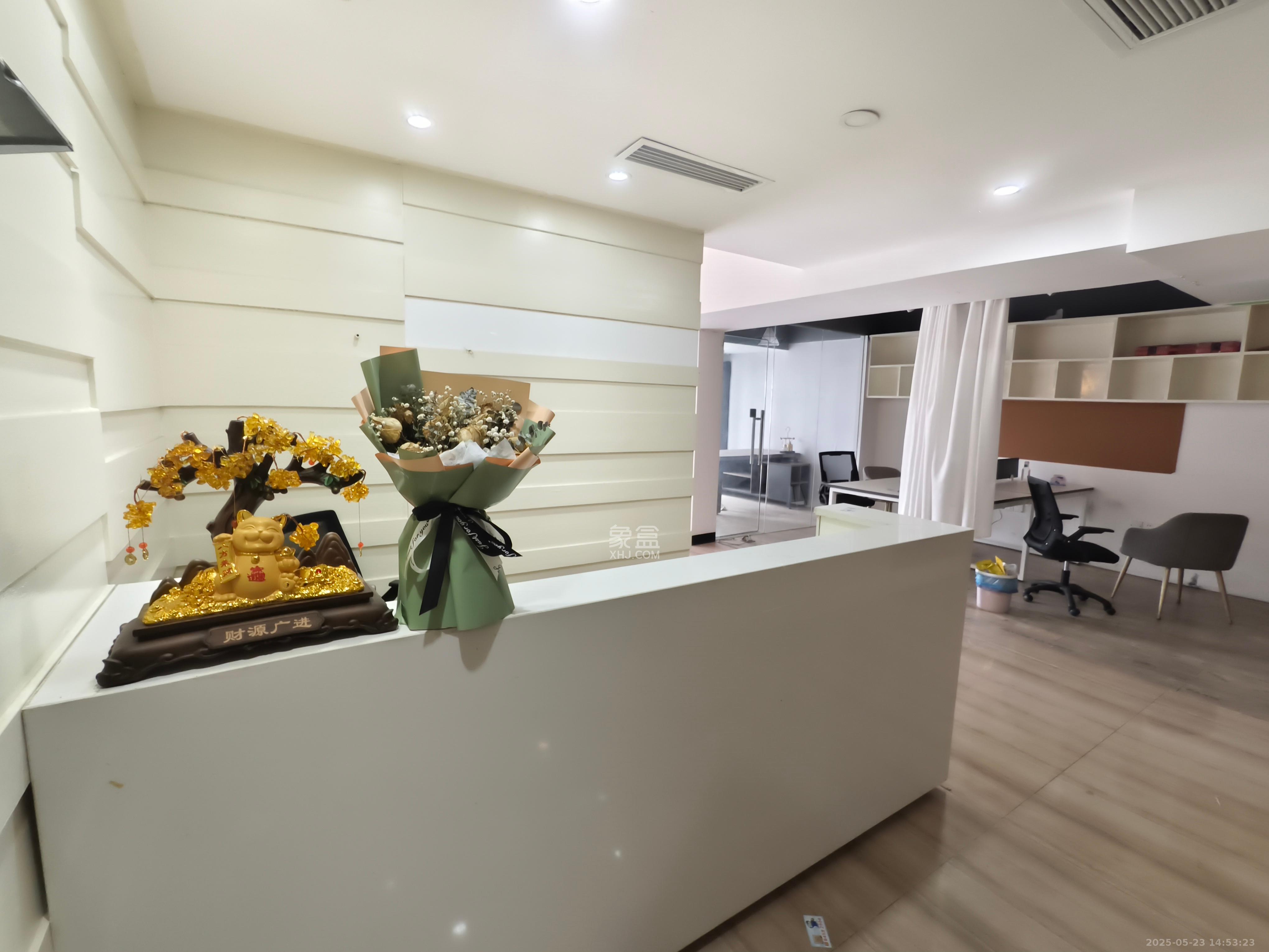 东怡外国(南湖一号) 1室1厅1卫 3800.0元/月 东怡外国(南湖一号) 1室1厅1卫 3800.0元/月室内图