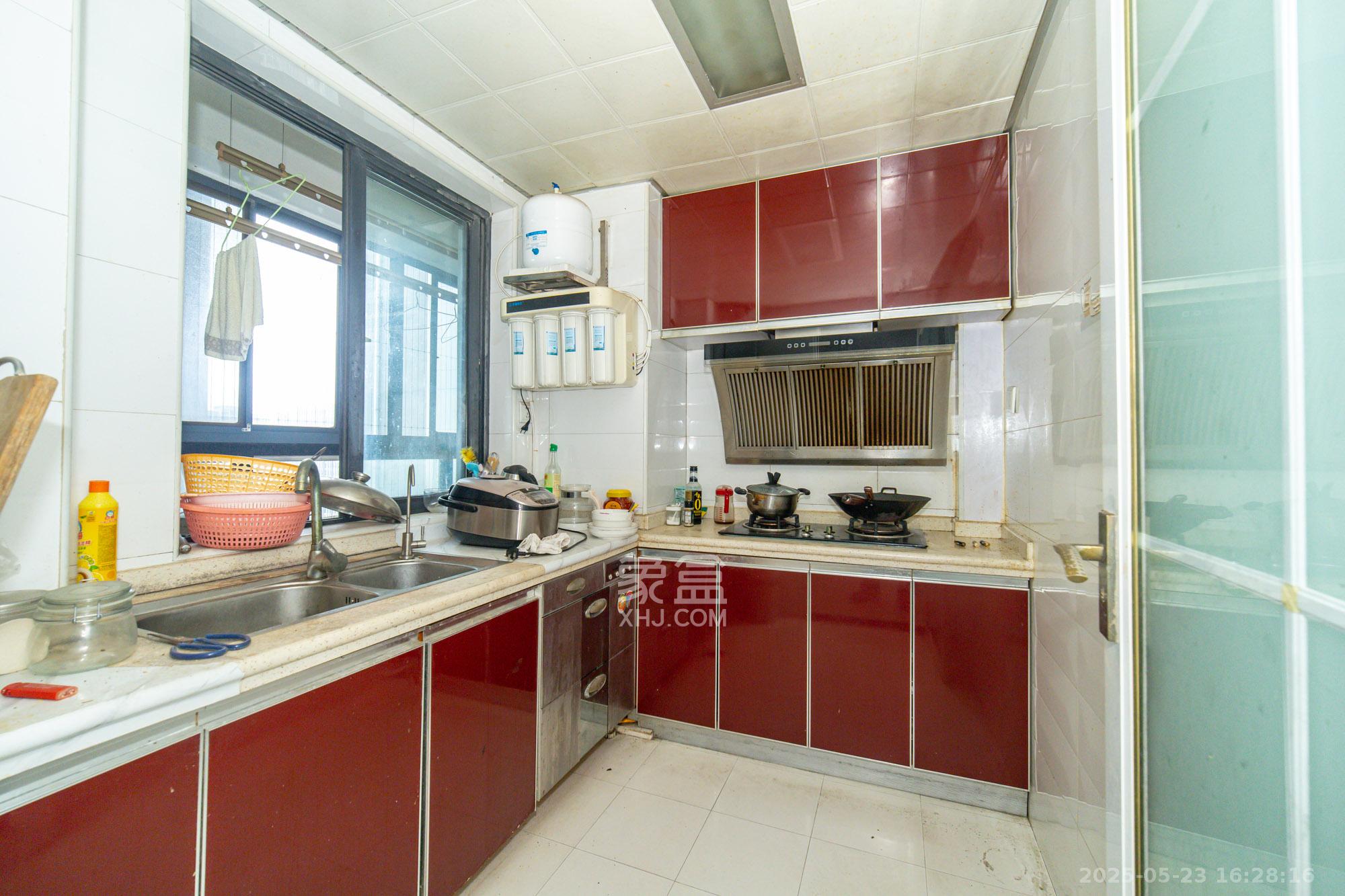 尚都花园城 3室2厅1卫 62.0万 尚都花园城 3室2厅1卫 62.0万厨房