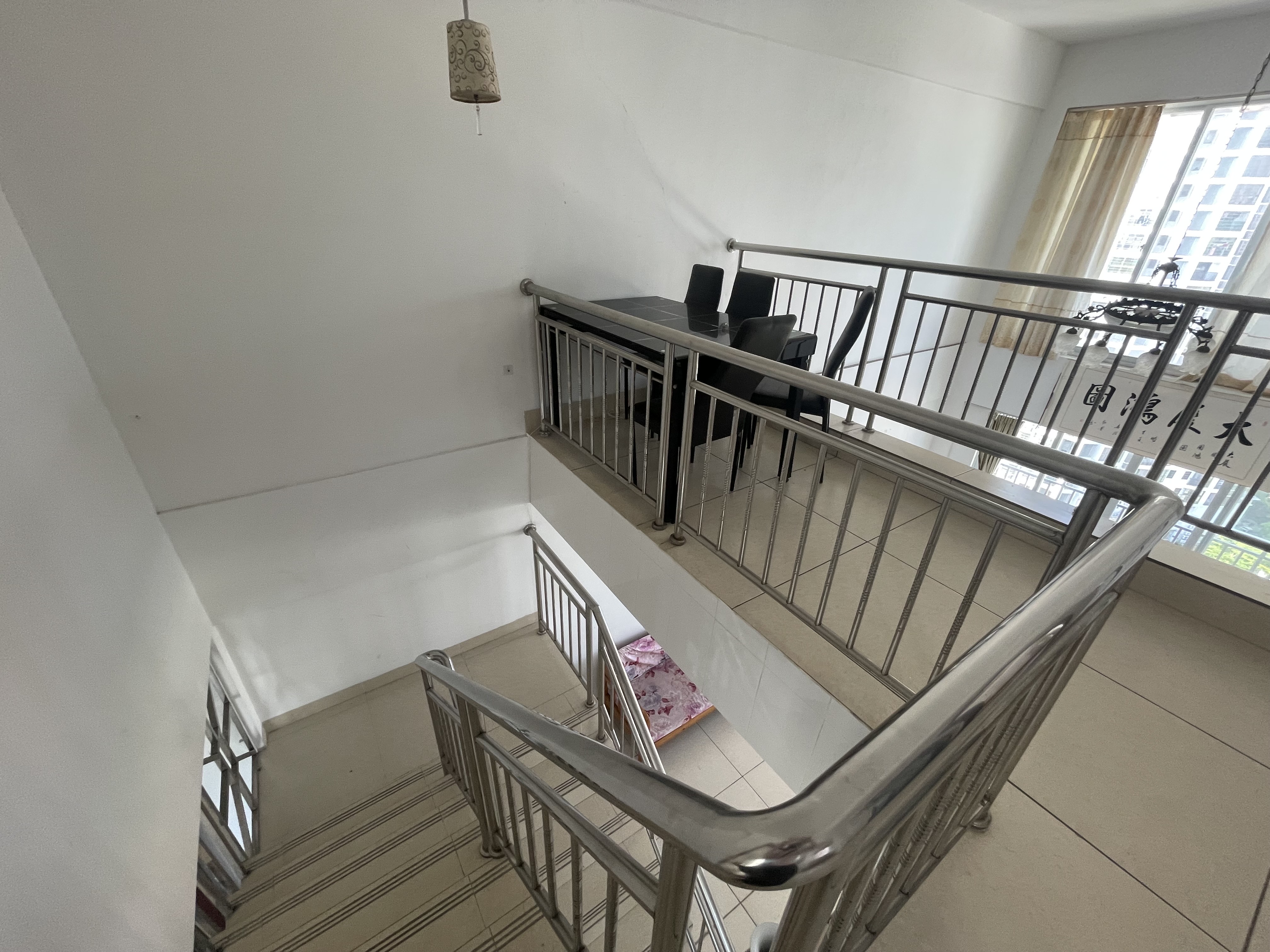 欣雅花园 3室2厅2卫 2700.0元/月 欣雅花园 3室2厅2卫 2700.0元/月室内图