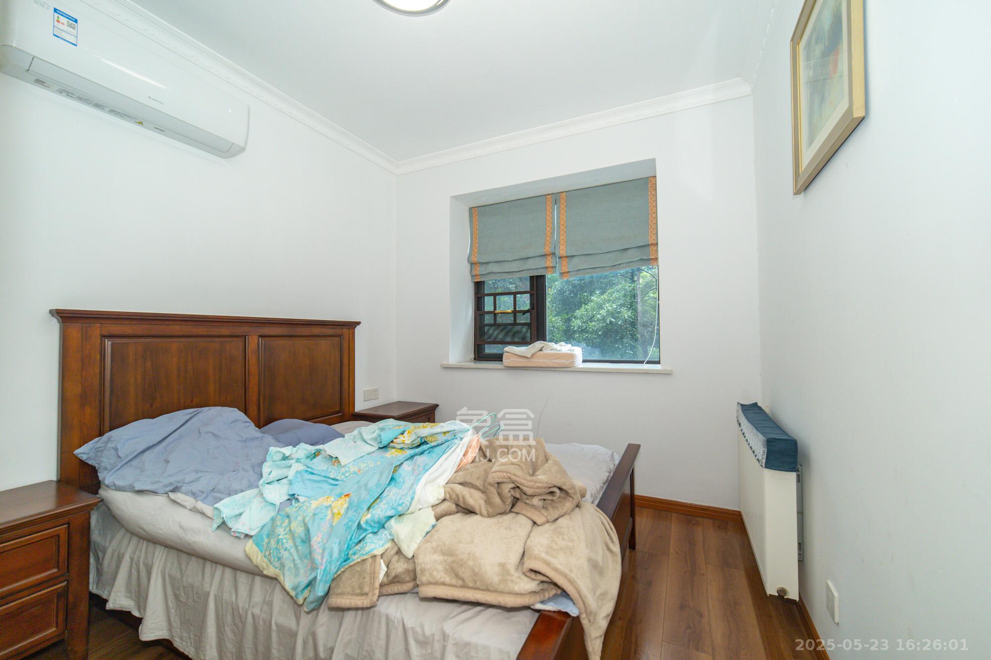 未来漫城 4室2厅1卫 98.0万 未来漫城 4室2厅1卫 98.0万卧室