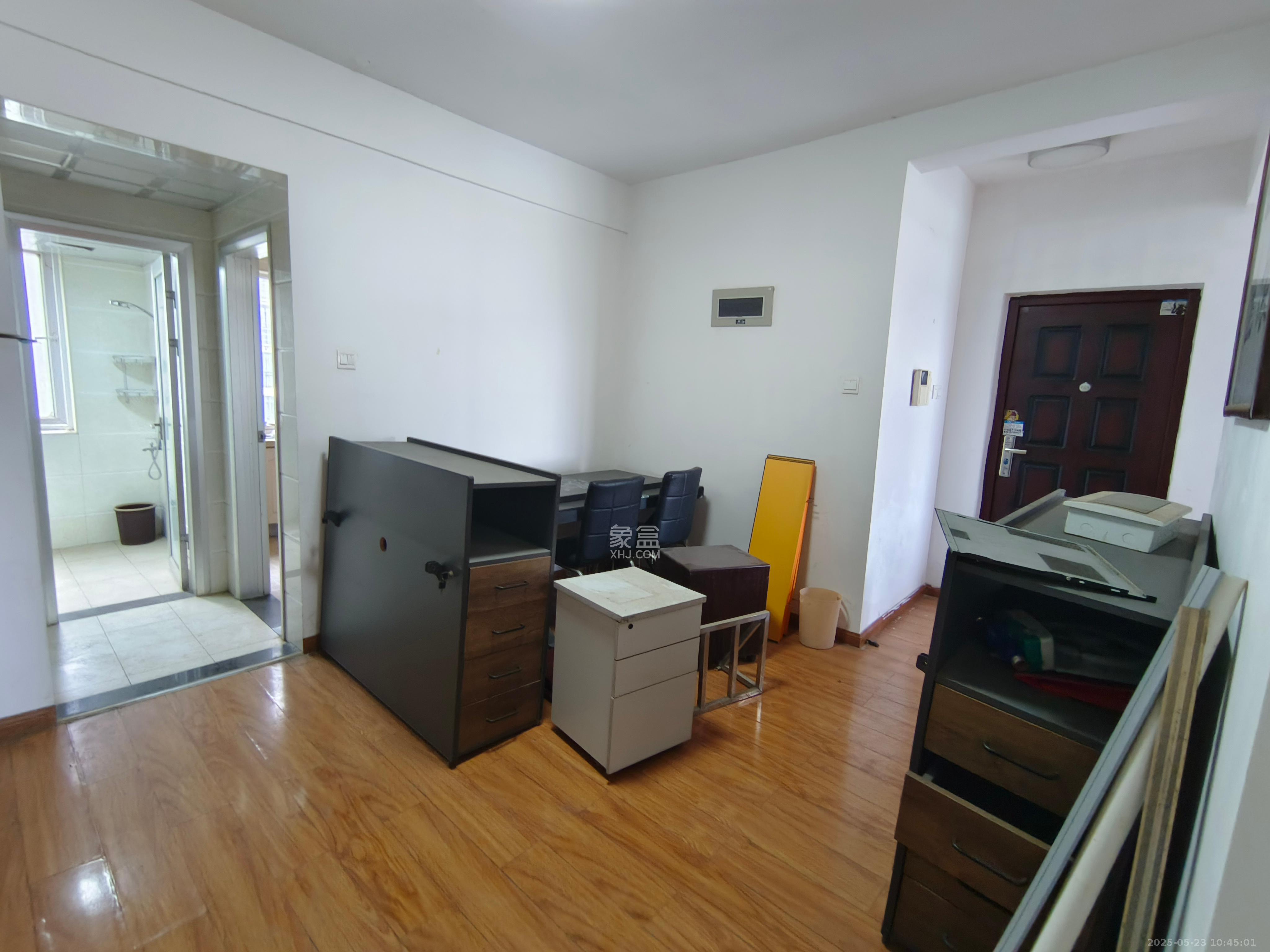 长城雅苑 3室2厅2卫 2200.0元/月 长城雅苑 3室2厅2卫 2200.0元/月室内图