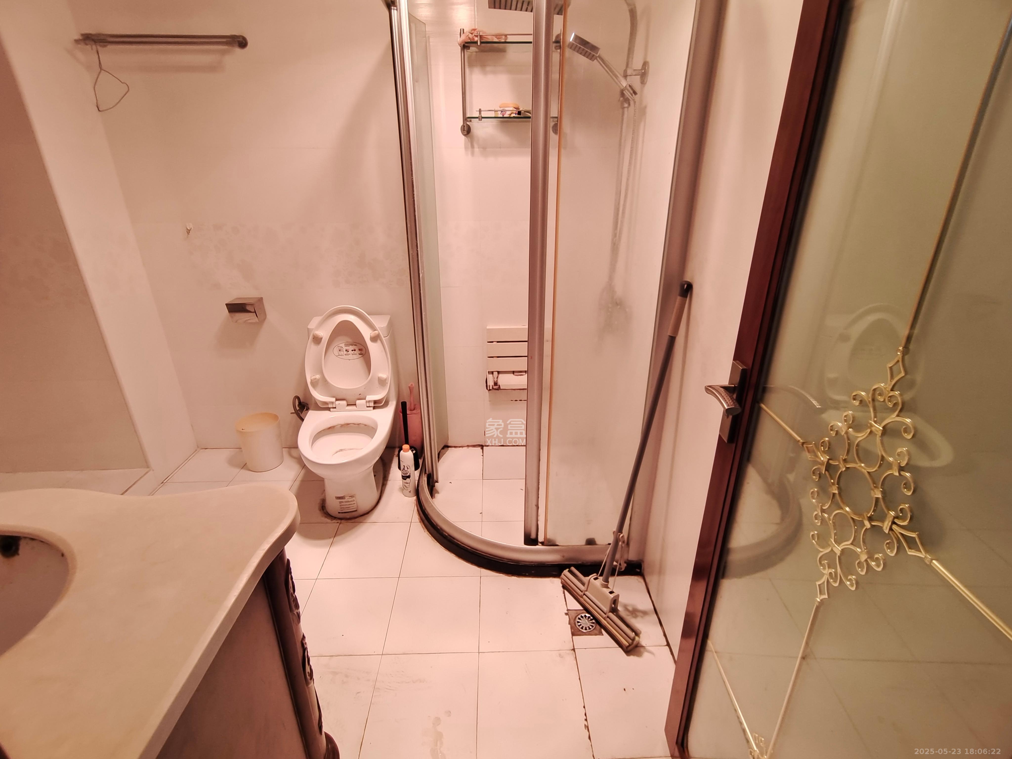 阳光100二期 3室2厅1卫 2300.0元/月 阳光100二期 3室2厅1卫 2300.0元/月室内图