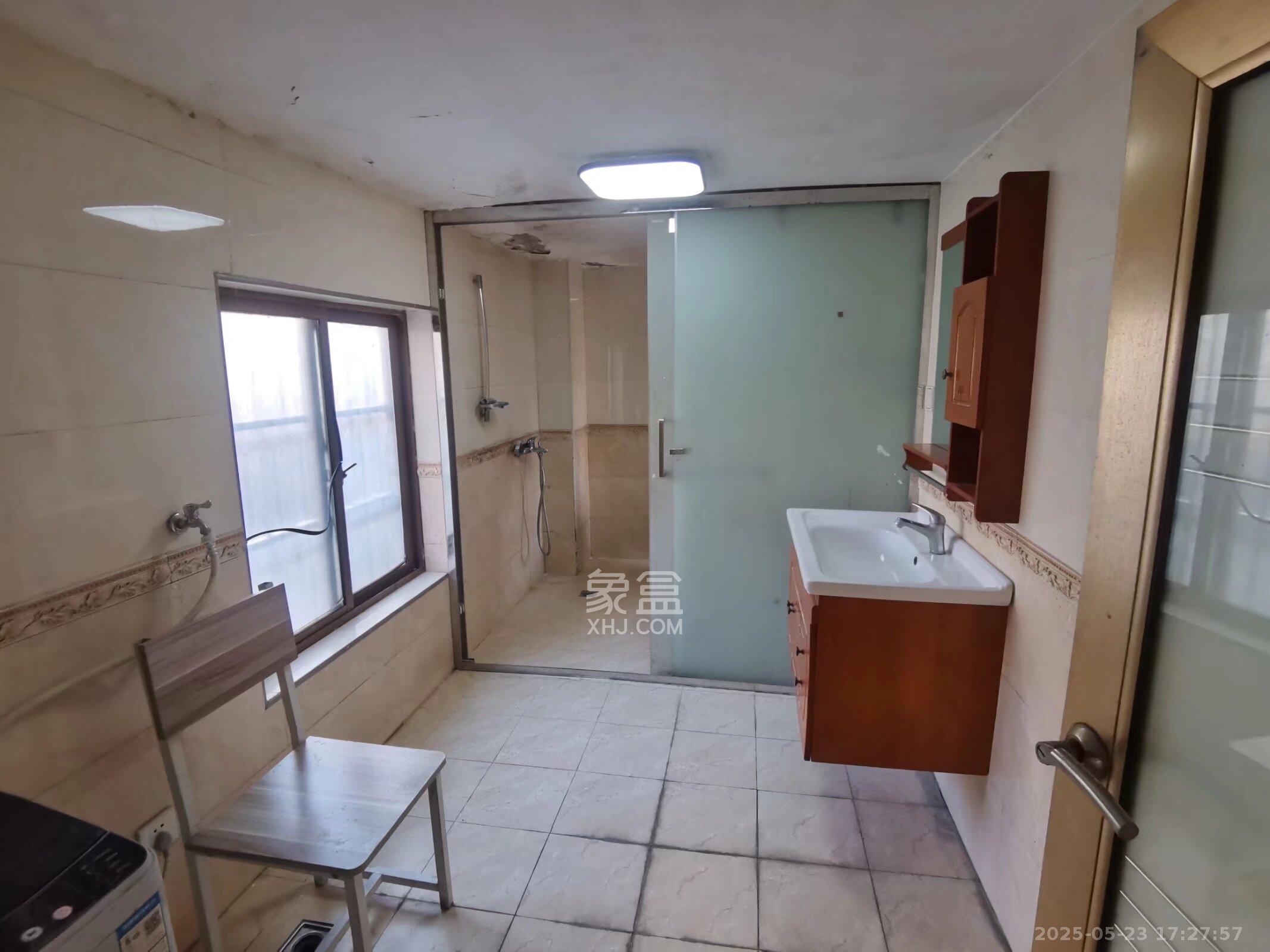 四季星城 3室2厅2卫 1800.0元/月 四季星城 3室2厅2卫 1800.0元/月室内图