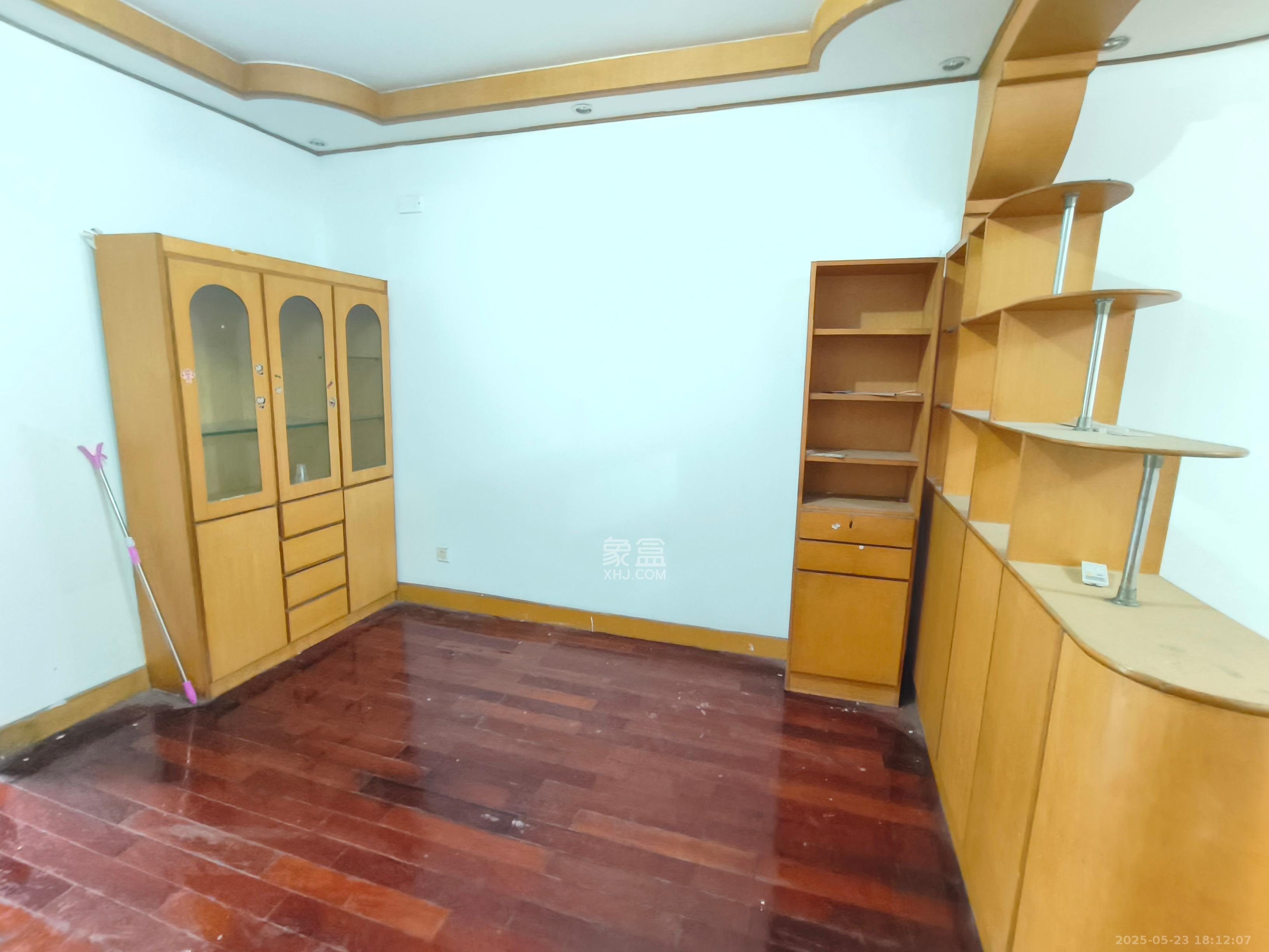 家兴公寓(洪家井) 2室1厅1卫 2000.0元/月 家兴公寓(洪家井) 2室1厅1卫 2000.0元/月室内图