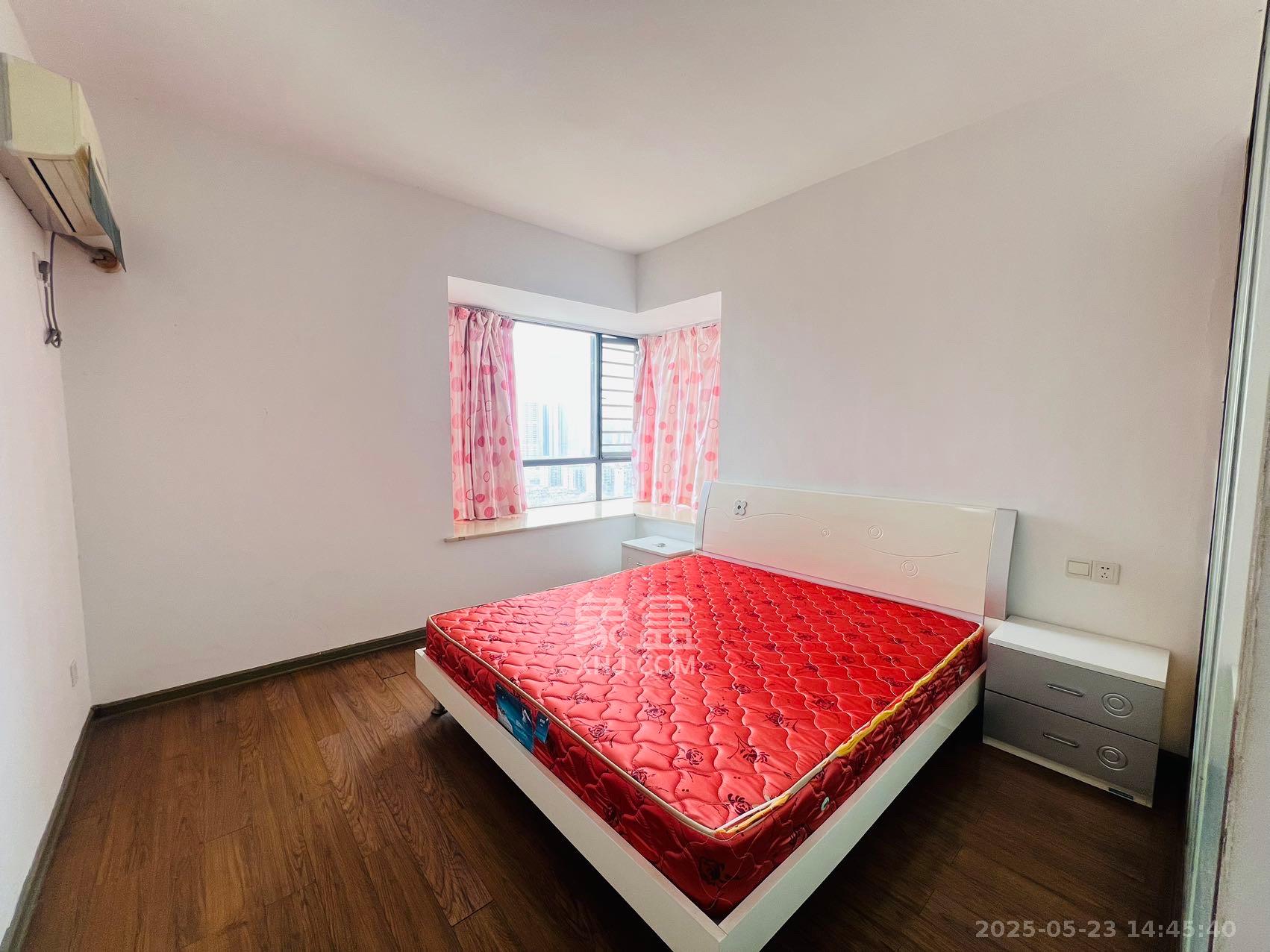 尚东紫郡  3室2厅1卫    2650.0元/月 尚东紫郡  3室2厅1卫    2650.0元/月室内图