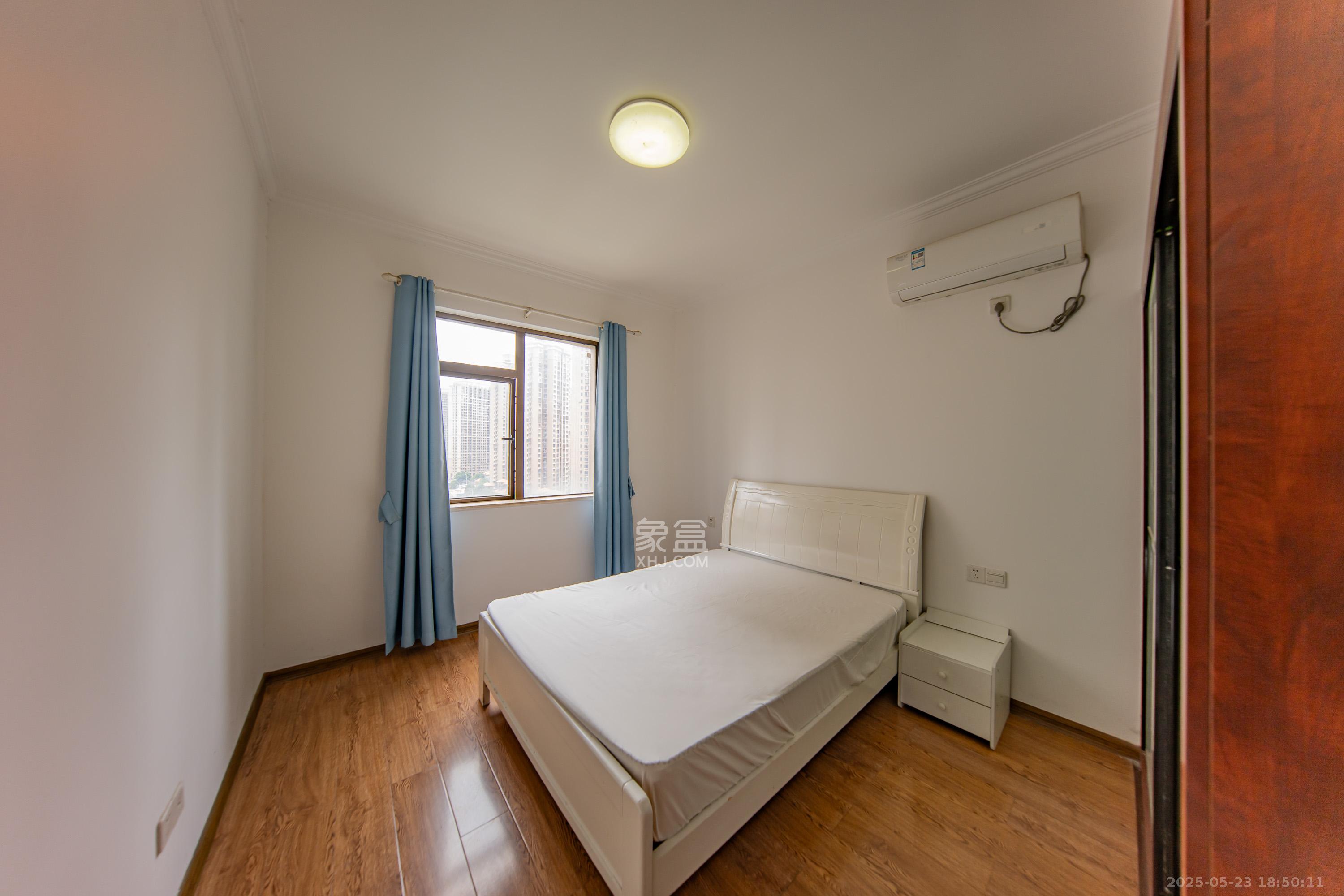 江山帝景哈佛 3室2厅2卫 90.0万 江山帝景哈佛 3室2厅2卫 90.0万卧室