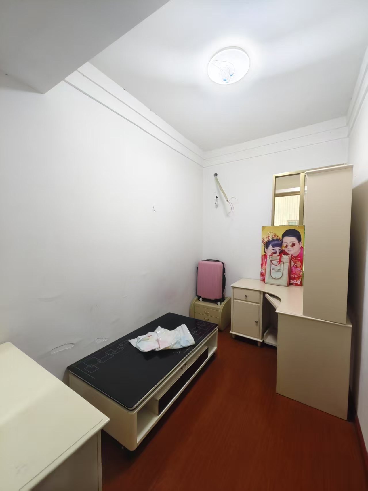 锦绣湘城  3室2厅2卫   1900.00元/月室内图