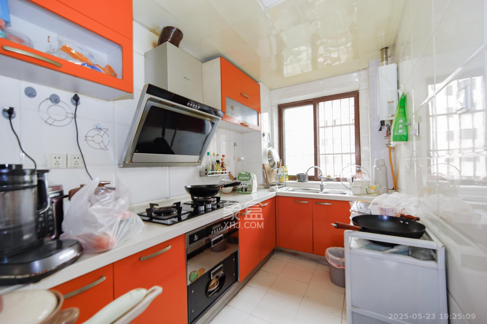 鑫天山水洲城 2室2厅2卫 72.0万 鑫天山水洲城 2室2厅2卫 72.0万厨房