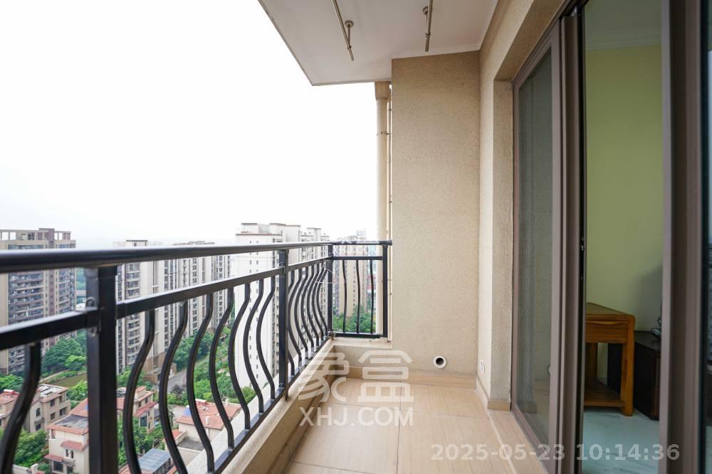 碧桂园公园壹号(凯怡茗苑) 3室2厅1卫 1650.0元/月 碧桂园公园壹号(凯怡茗苑) 3室2厅1卫 1650.0元/月室内图