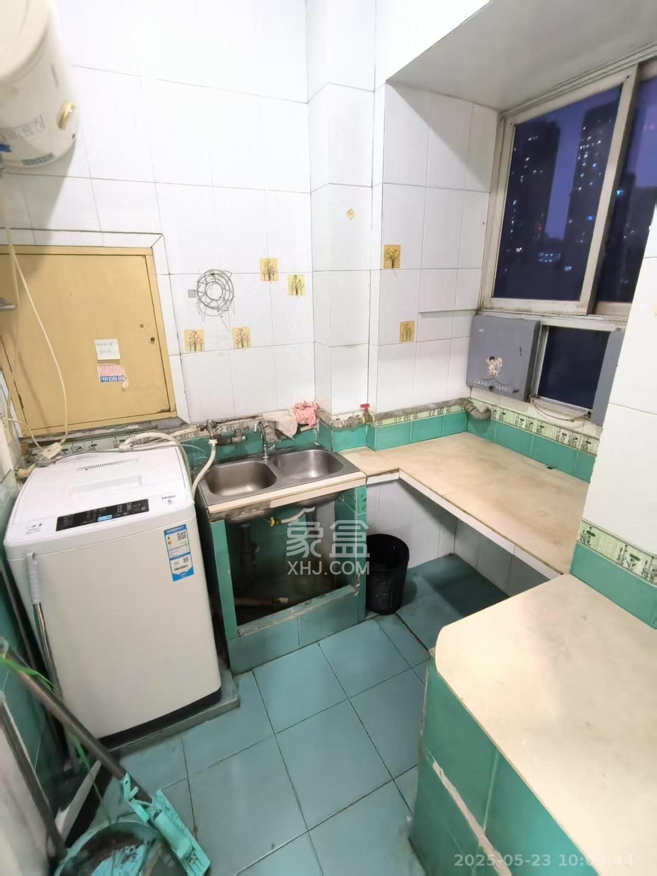 梓园路建安宿舍  1室1厅1卫   1200.00元/月室内图
