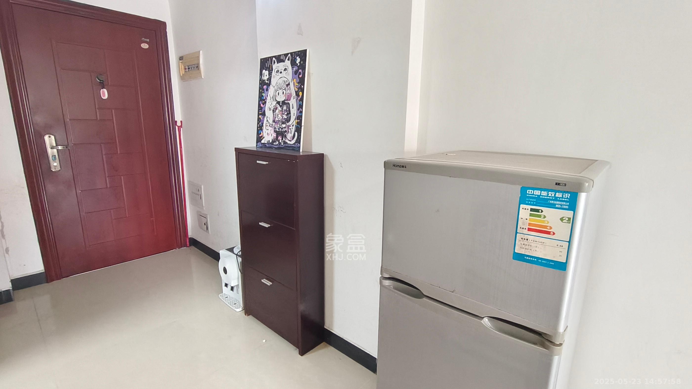 新长海广场  1室1厅1卫   1100.00元/月室内图