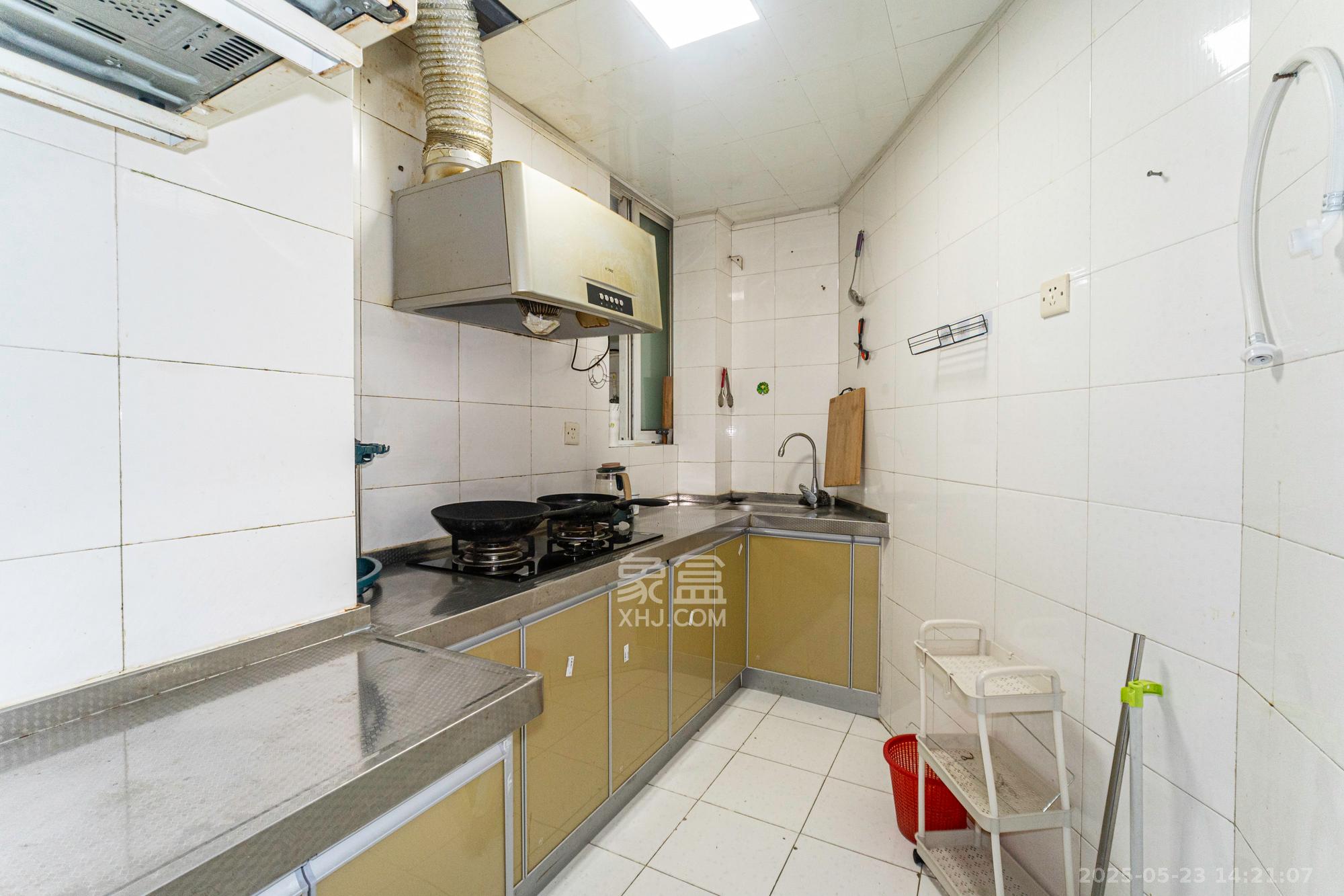 晶华美地  2室2厅1卫    45.0万厨房